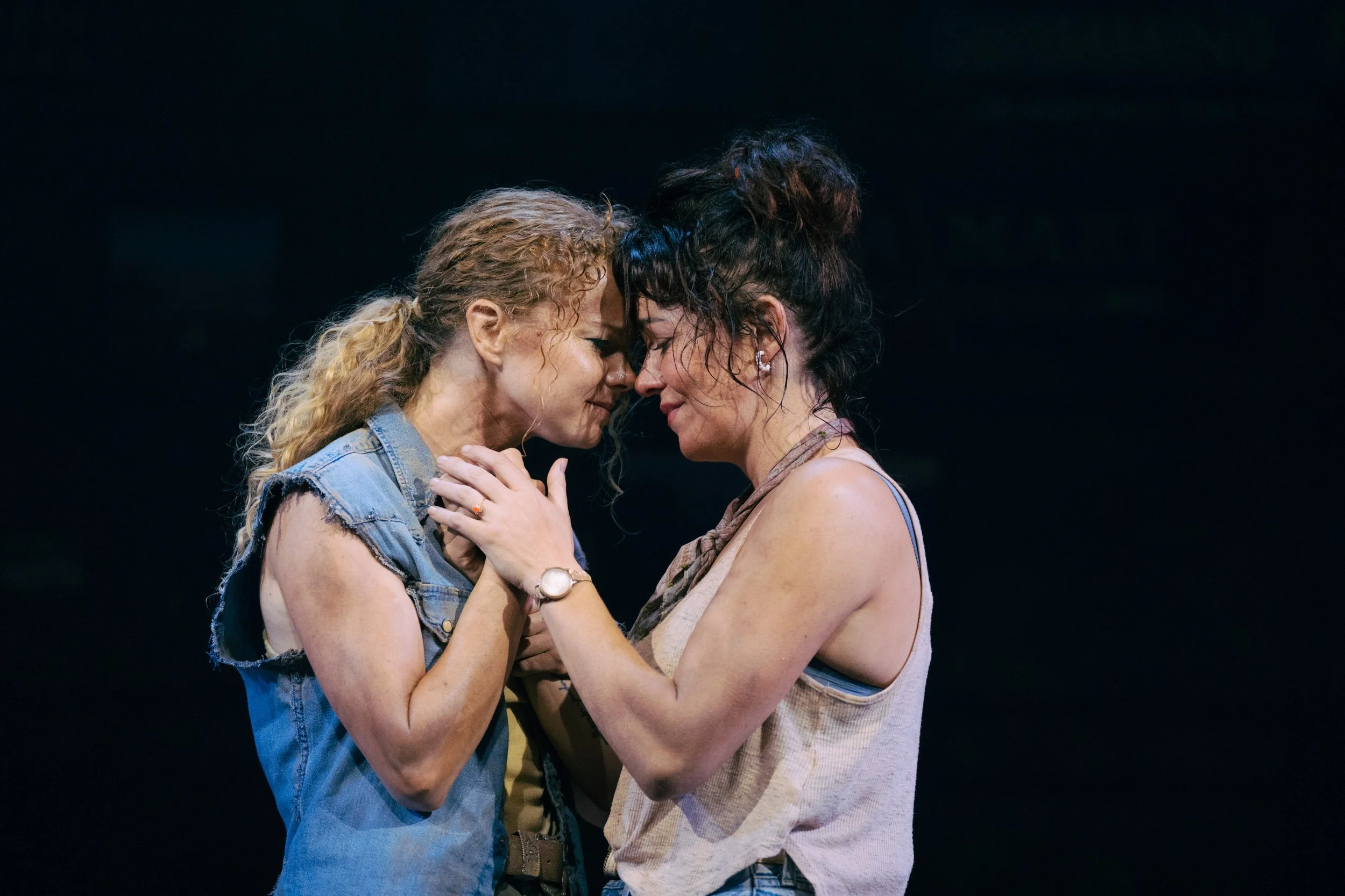 Thelma & Louise_Young Vic 2026_Helen Murray_313.jpg