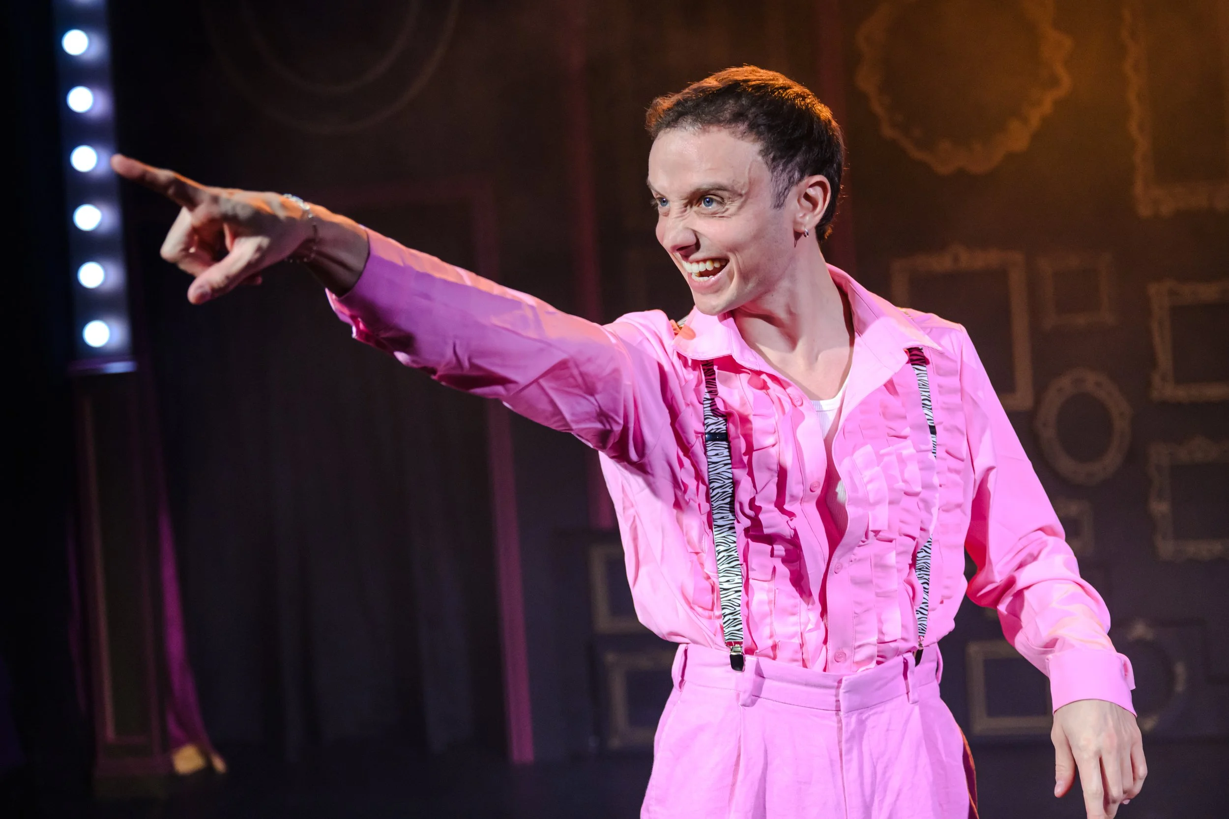 Derrière on a G String at the King’s Head Theatre Review 