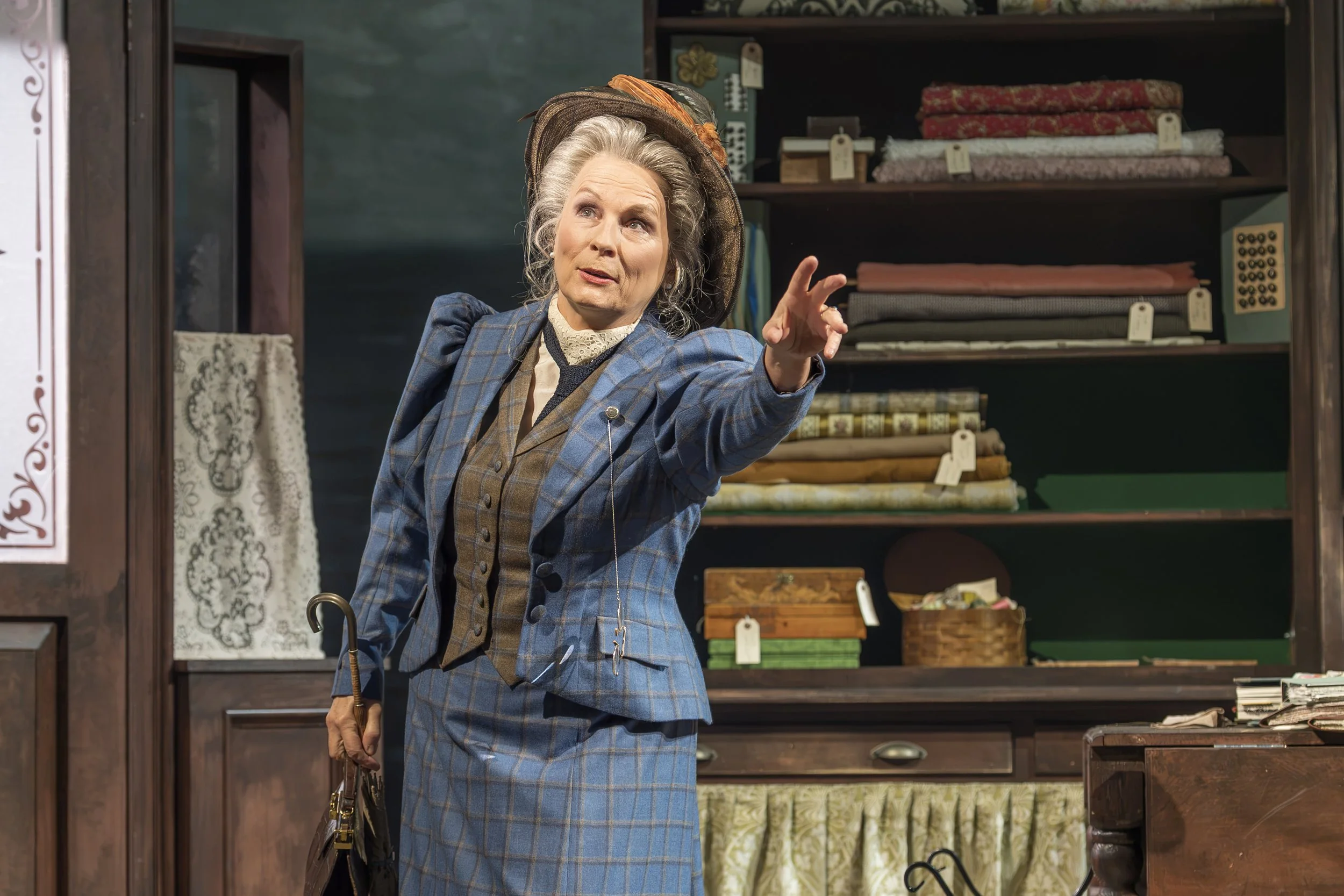 The Sea with Jennifer Saunders at Theatre Royal Bath Review