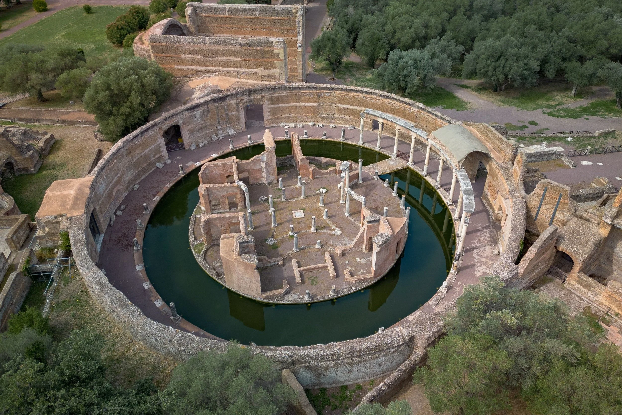 Maritiem+Theater+Villa+Adriana+bovenaf.jpg
