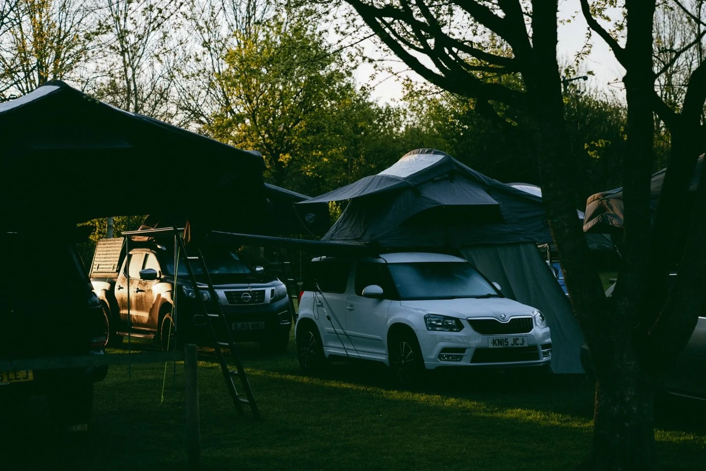 If you were looking for an excuse to visit the Cotswolds, we found it. Sleepy mornings, sunset sandstone villages and social evenings. 

Thanks everyone who joined us! 

Now who wants to set a time Pioneer setup leader board 👀 #latitudetents