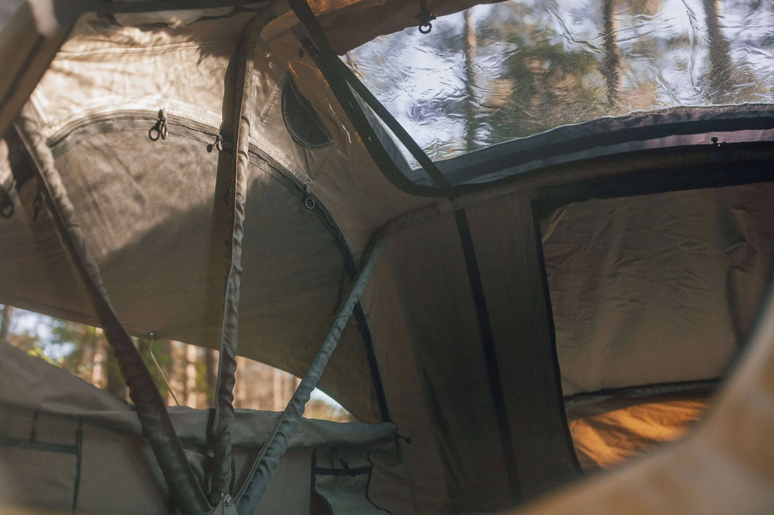 roof tent on car green 5.jpg