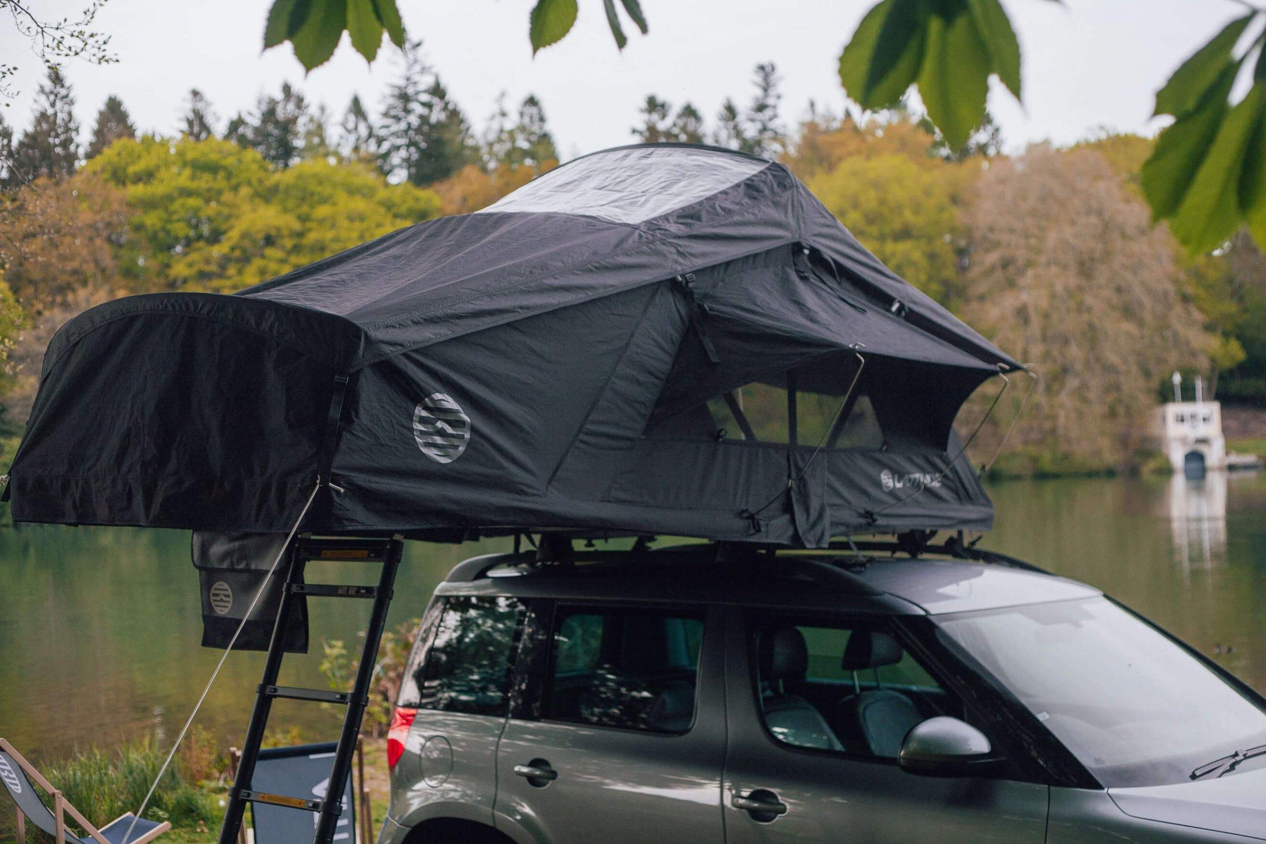 roof tent on car black 7.jpg