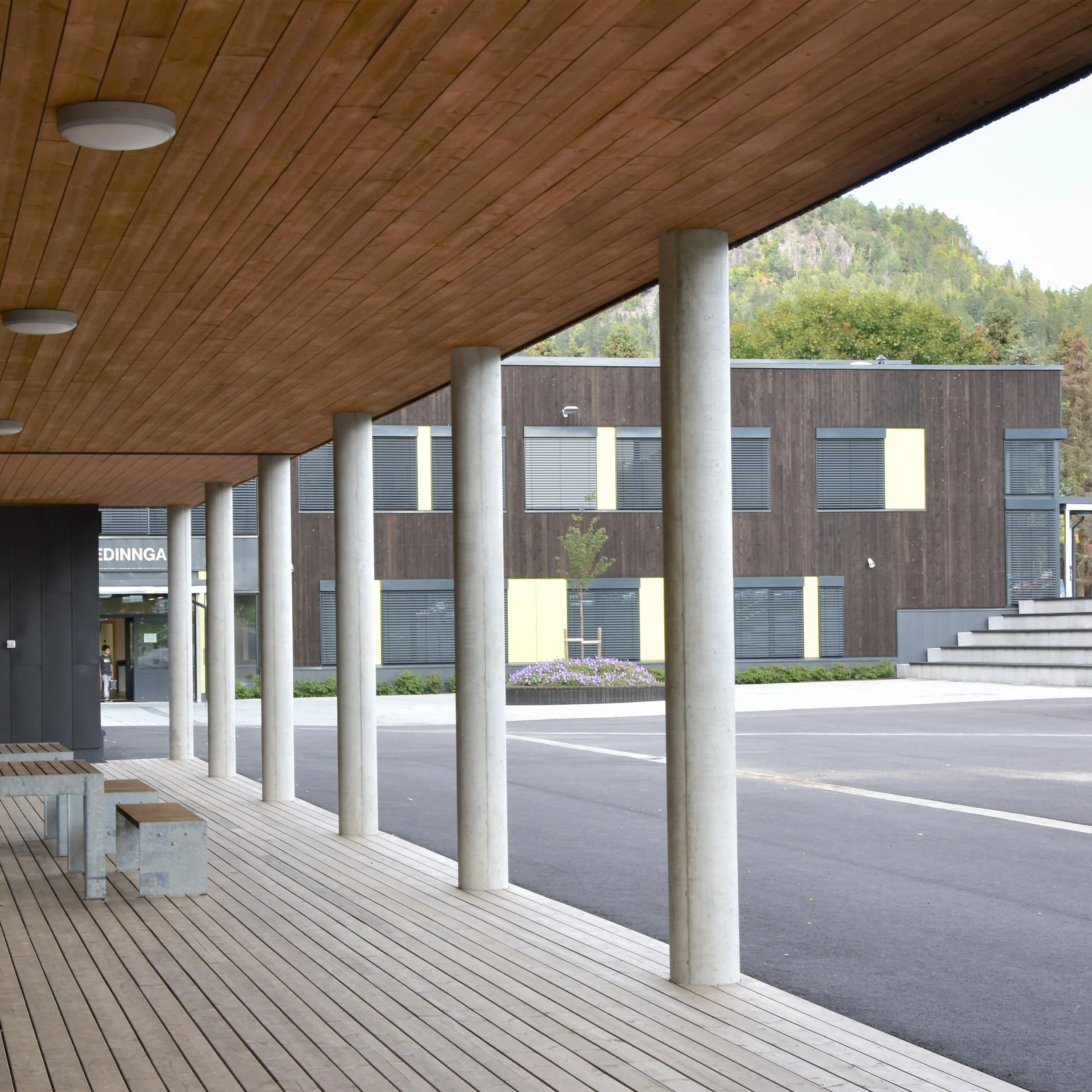 LEVRE SKOLE