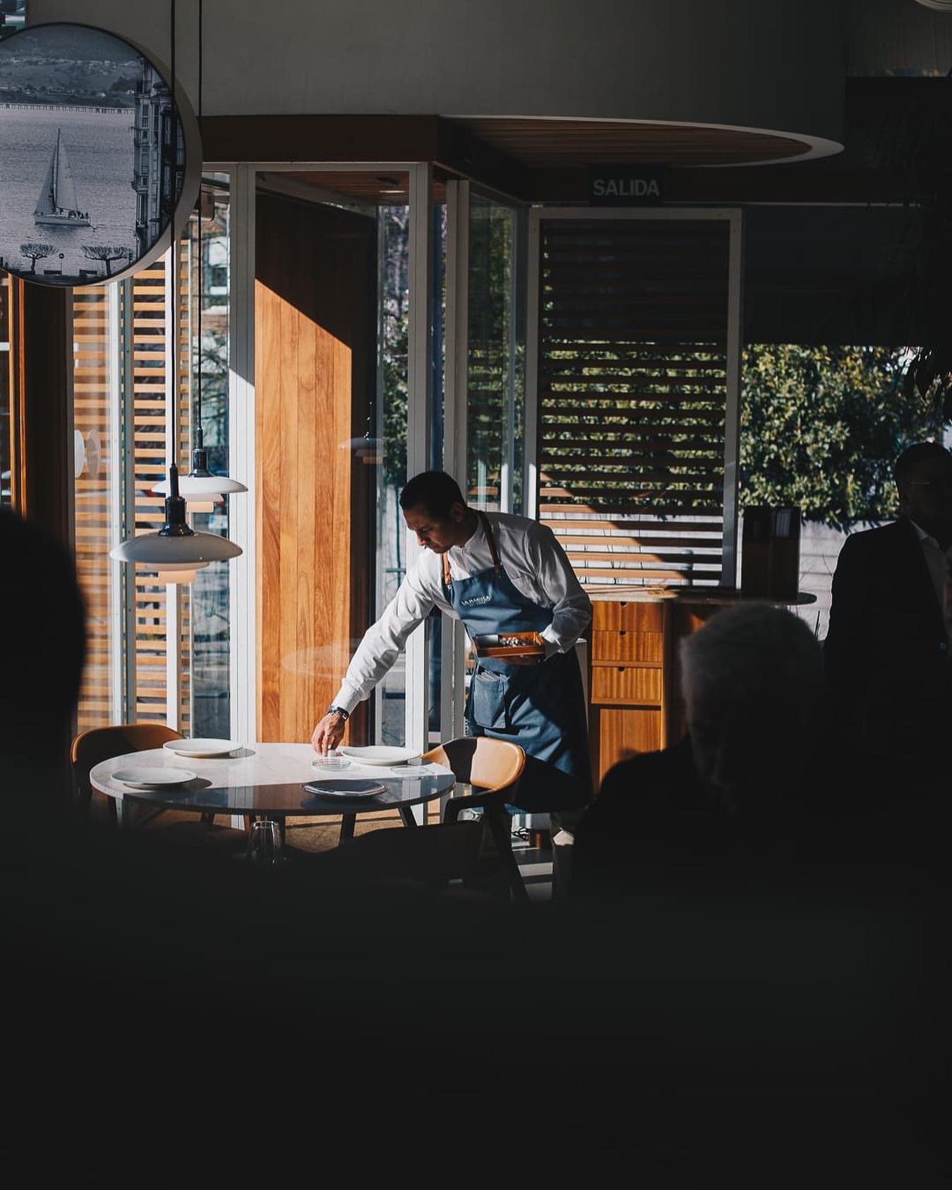 Sacar al personal en los restaurantes, le da un toque especial al feed de Instagram de los clientes. Pero adem&aacute;s, s&eacute; que a ellos les hace mucha ilusi&oacute;n cuando se ven en la cuenta del restaurante en el que trabajan ✨