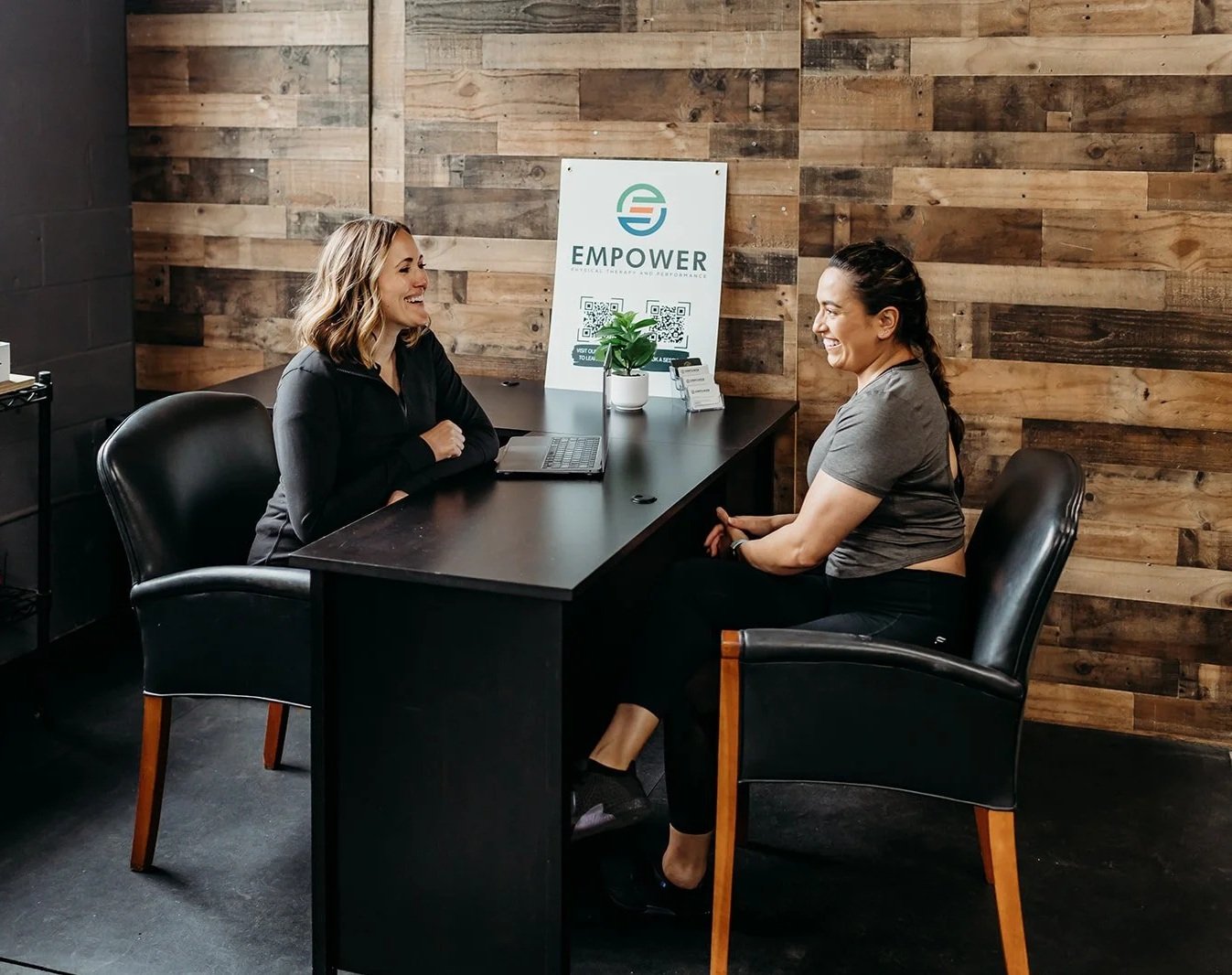 %28116%29EmpowerPhysicalTherapyBrandingSession2024_C46A0513.jpg