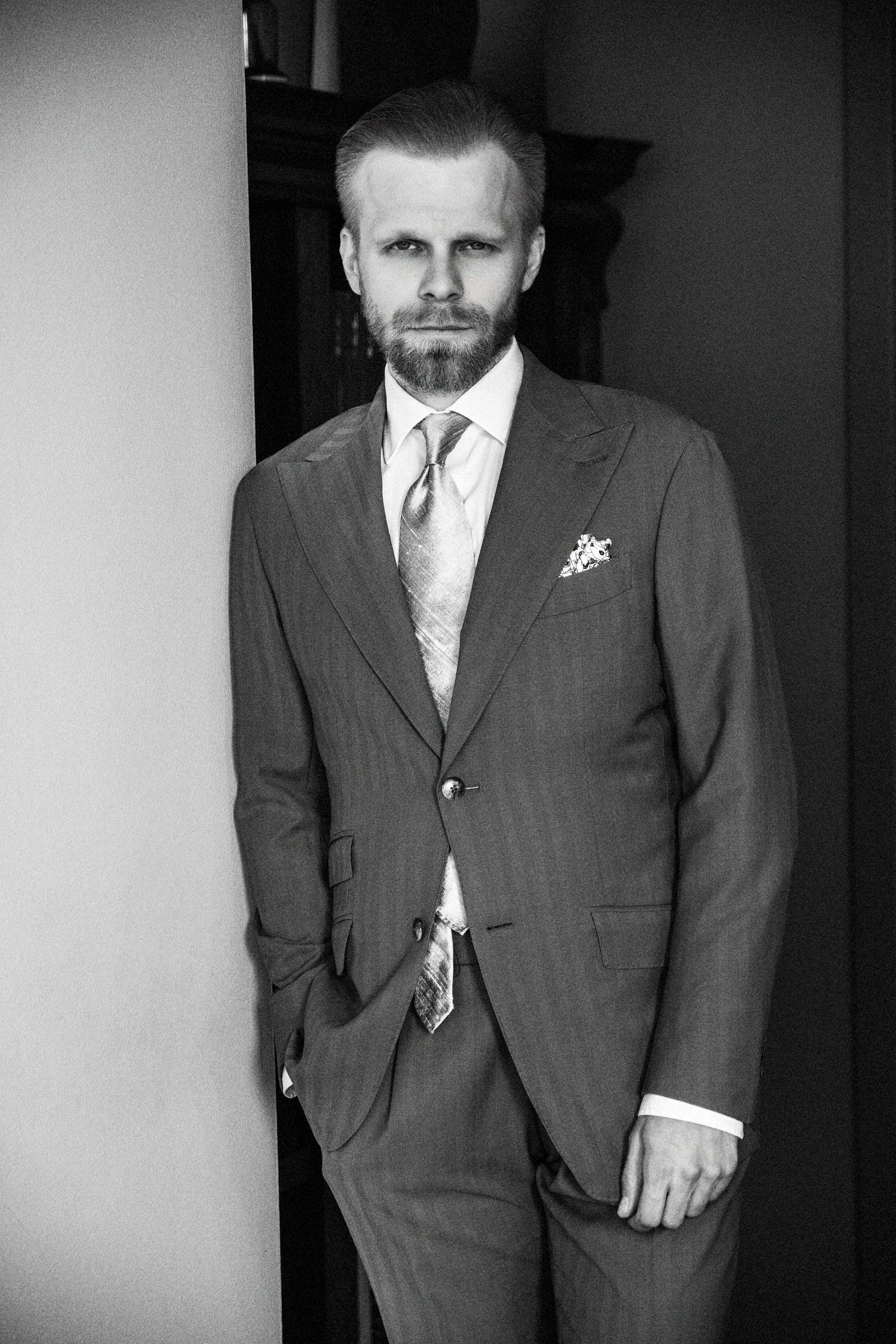 sarto-bespoke-2025-staff-portraits-4-min.JPG