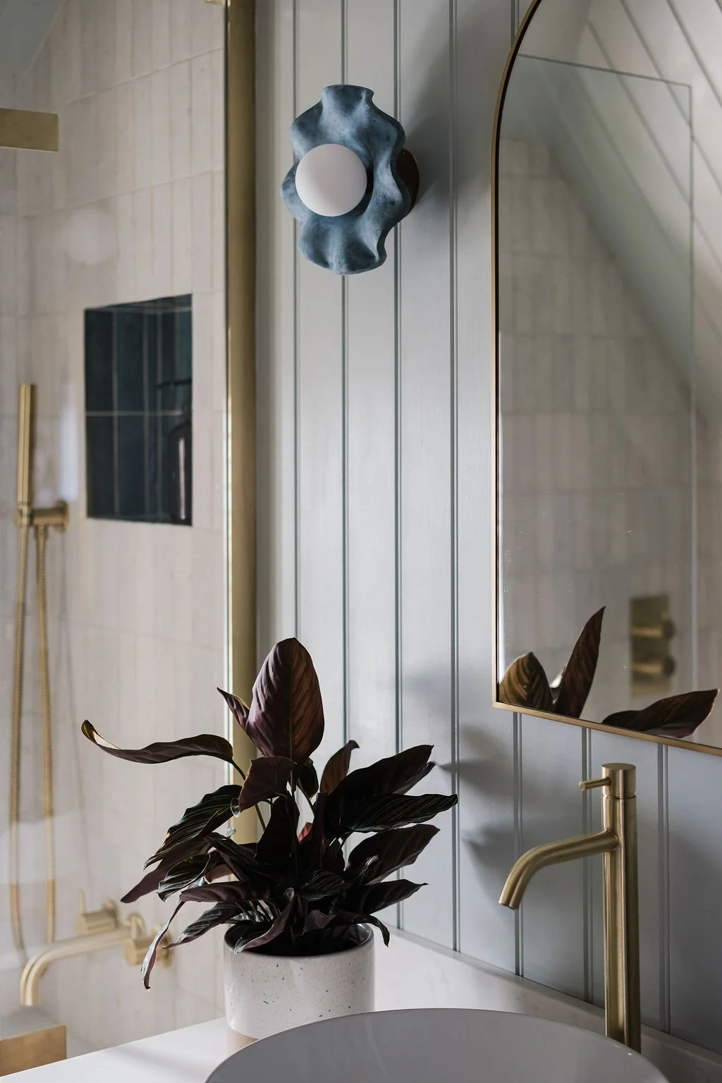 Period Home Bathroom Renovation: A Serene Nature-Inspired Design</span>
