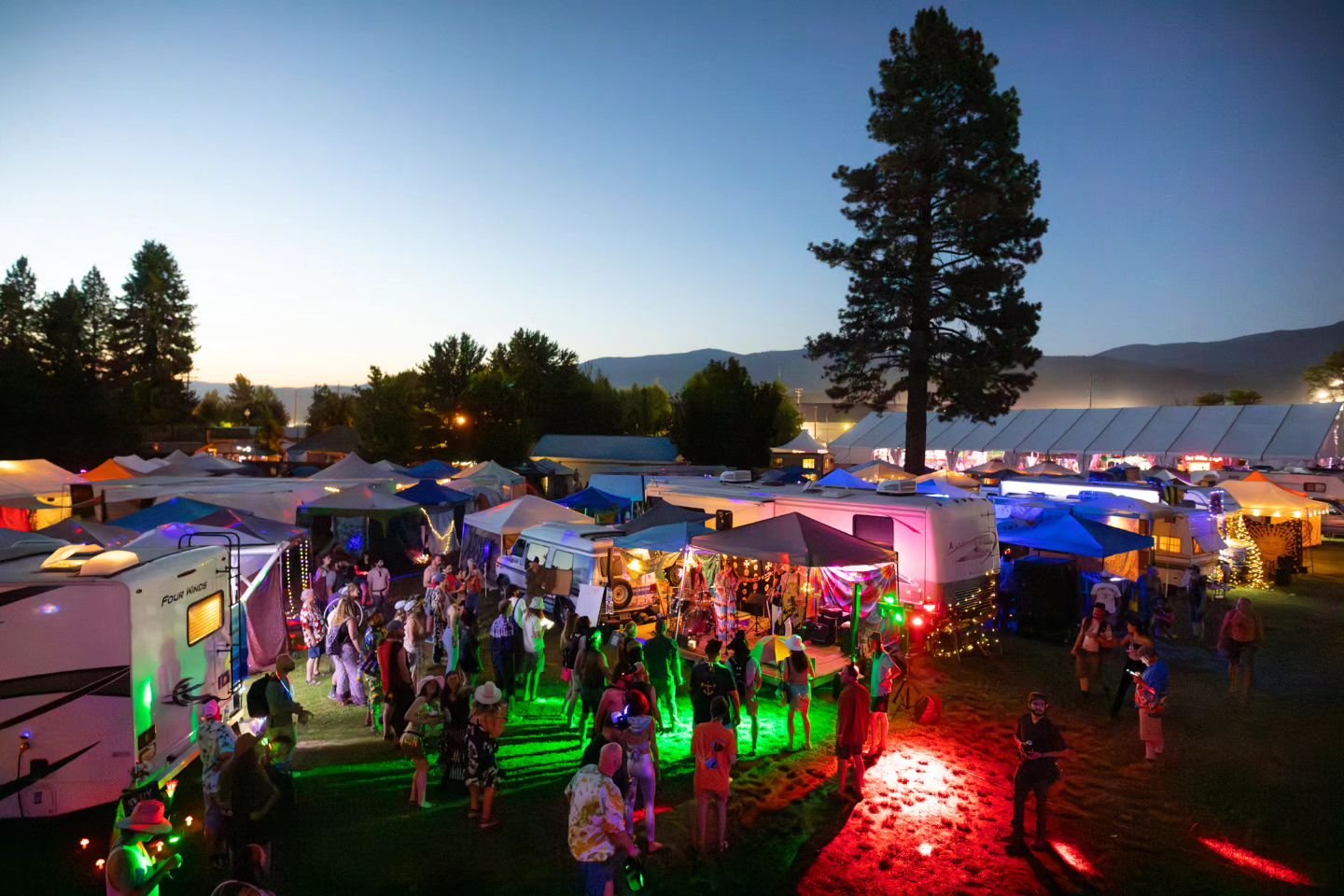 Be the life of the party at #HighSierraMusicFestival with our friends at Classic Adventures RV! Let them take care of all your RV rental needs so you don't have to worry about anything but bringing the party.

Link in story!

📷: @trevbex