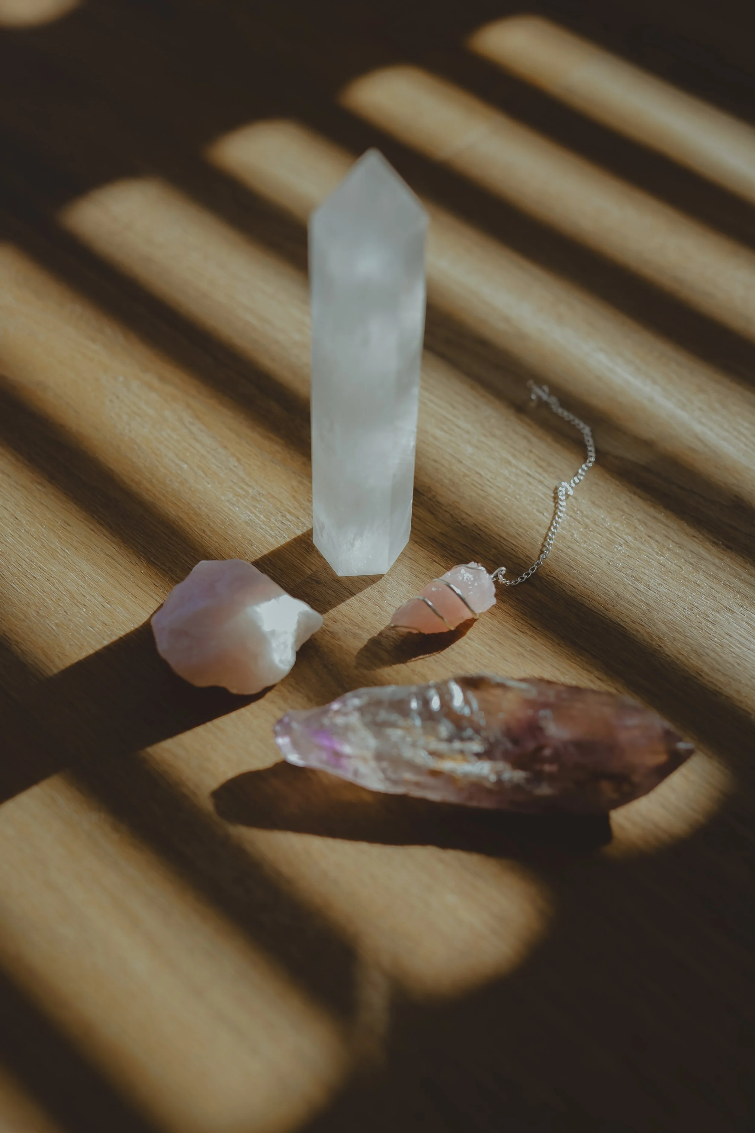What to Expect at a Crystal Healing Session: A Simple Guide
