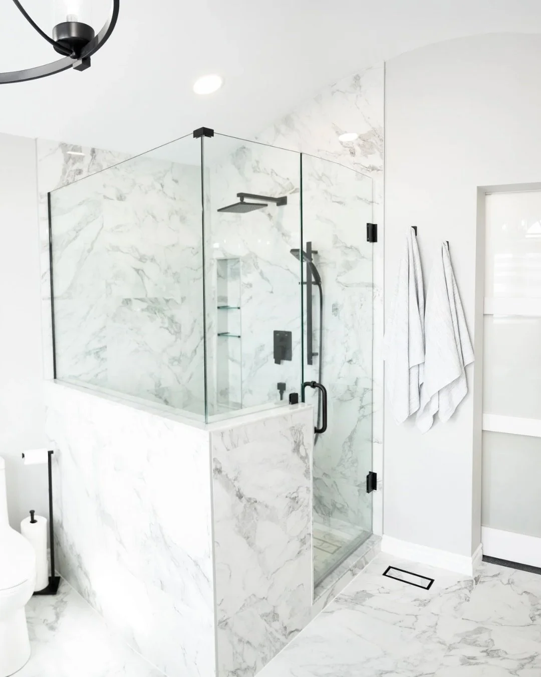 Swipe to see what used to be here&hellip; you won&rsquo;t believe the difference 👀

#BathroomReno #ShowerTransformation #BeforeAndAfter #InteriorDesign #HomeUpgrade