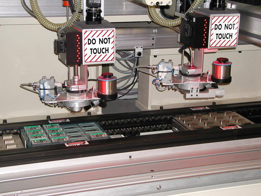 2022-02-28 16_19_43-Dual Robot Process Work-cell - Trotter Controls.png