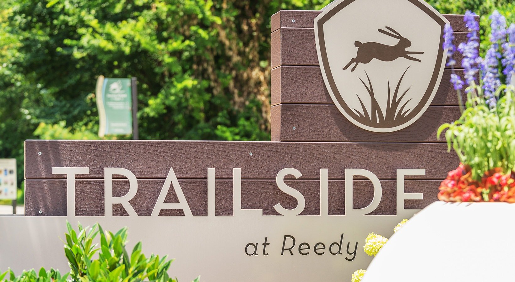 trailside sign.jpg