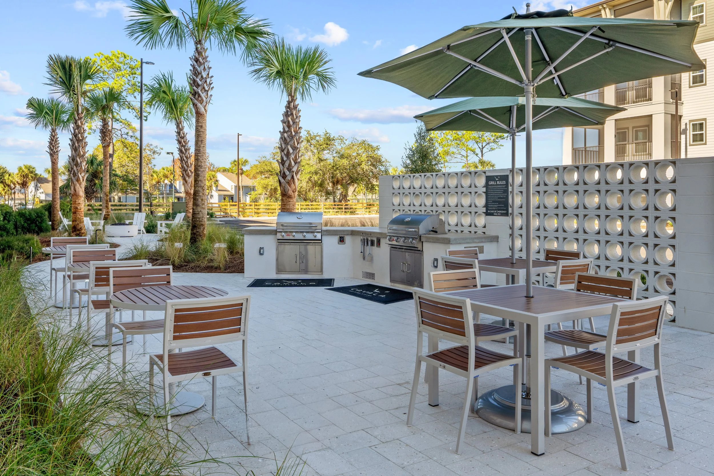 Outdoor Kitchen (1).jpg