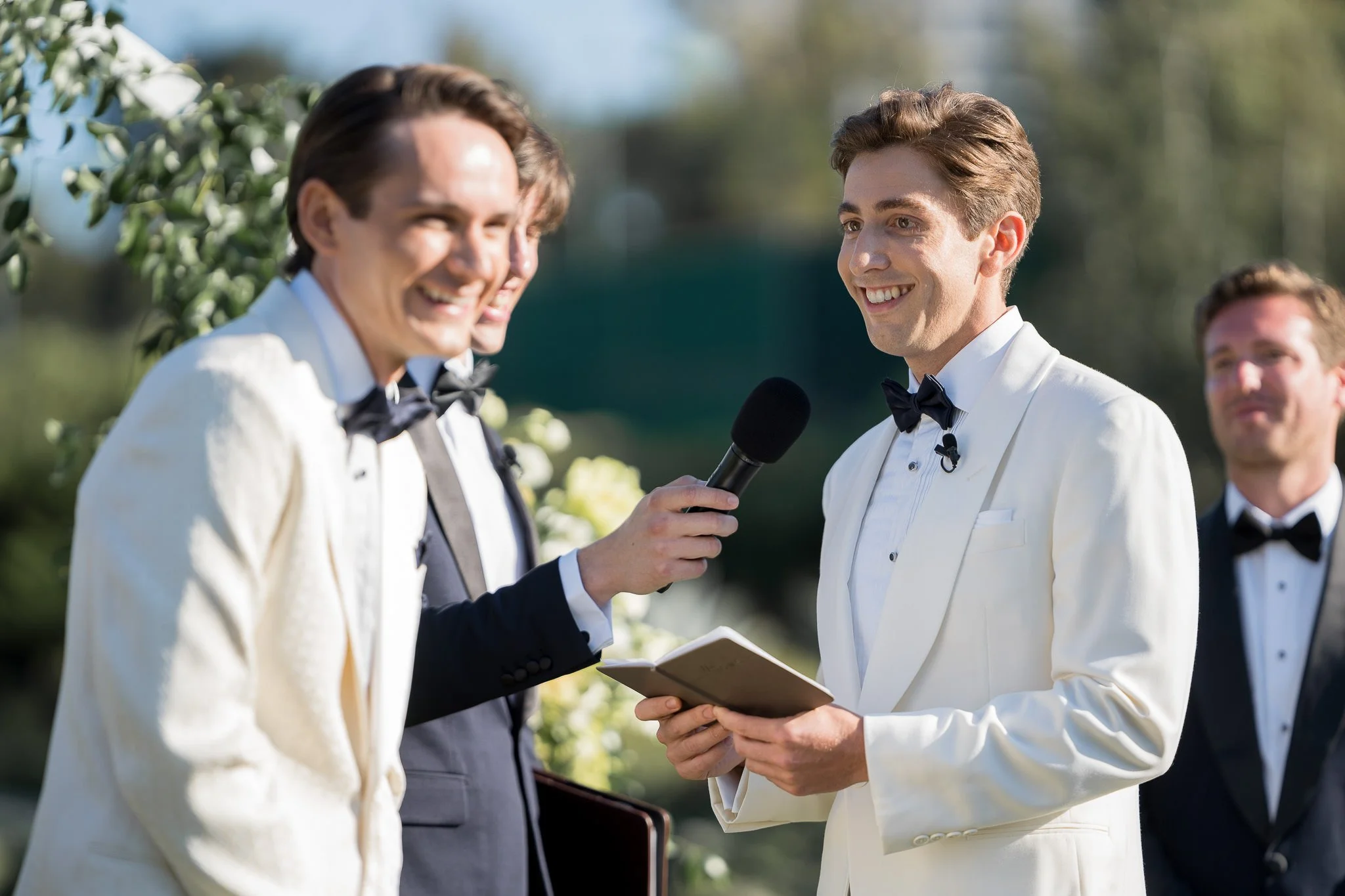 Documentary Wedding Photography: How It Fits Into Your Complete Gallery