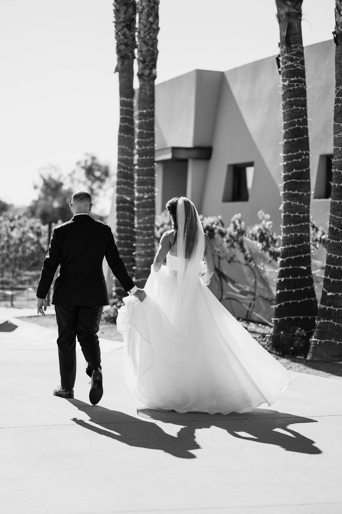 I Hate Being Photographed: How We Make Camera-Shy Couples Look Natural in Wedding Photos