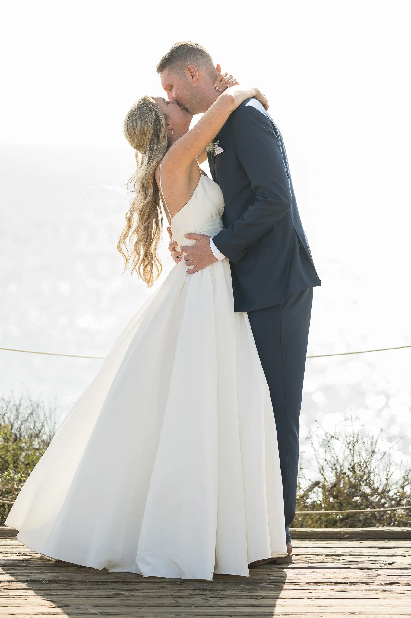 Front-embrace-wedding-photo-pose-2.jpg