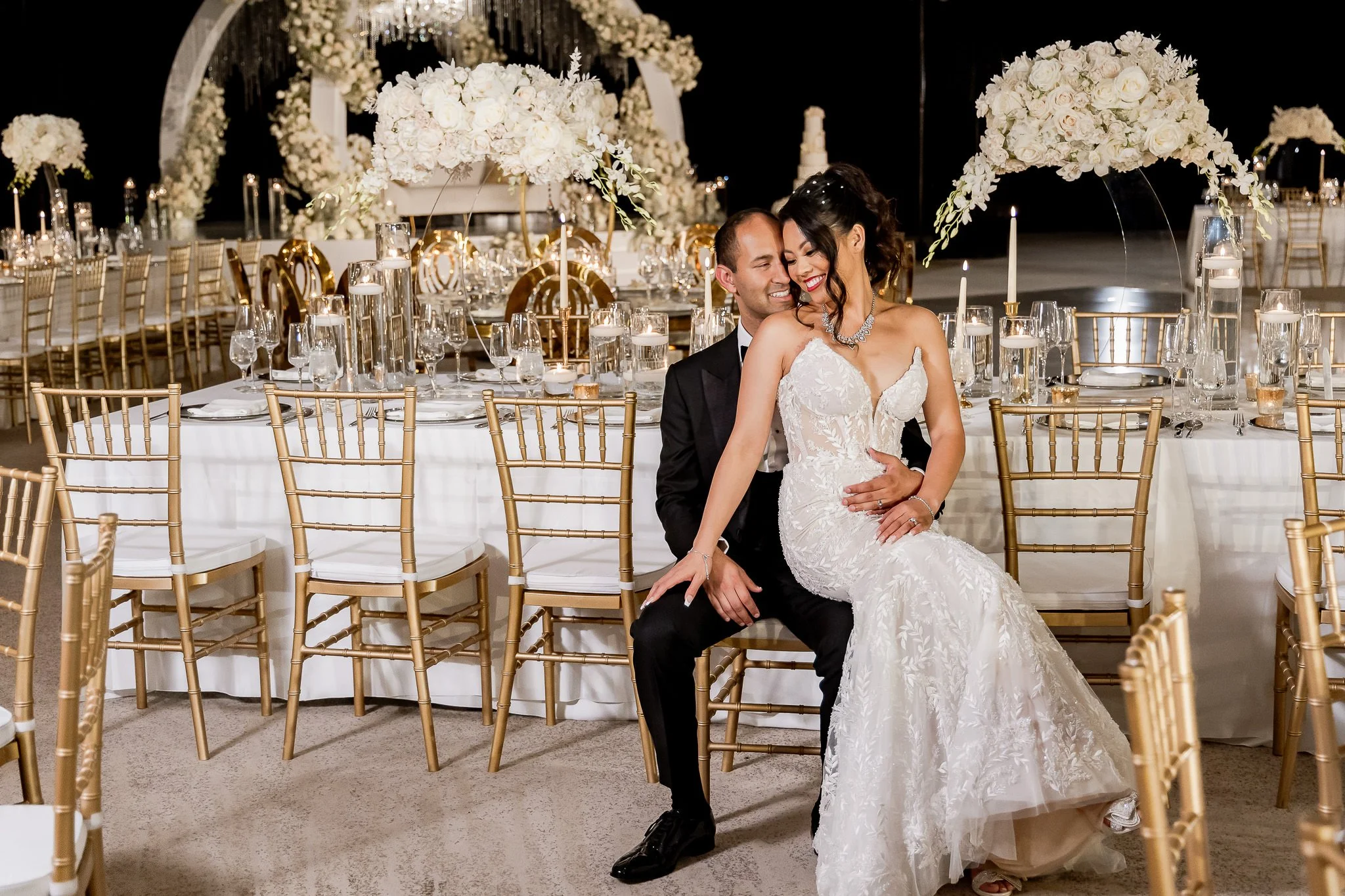 seated-wedding-poses-2.jpg