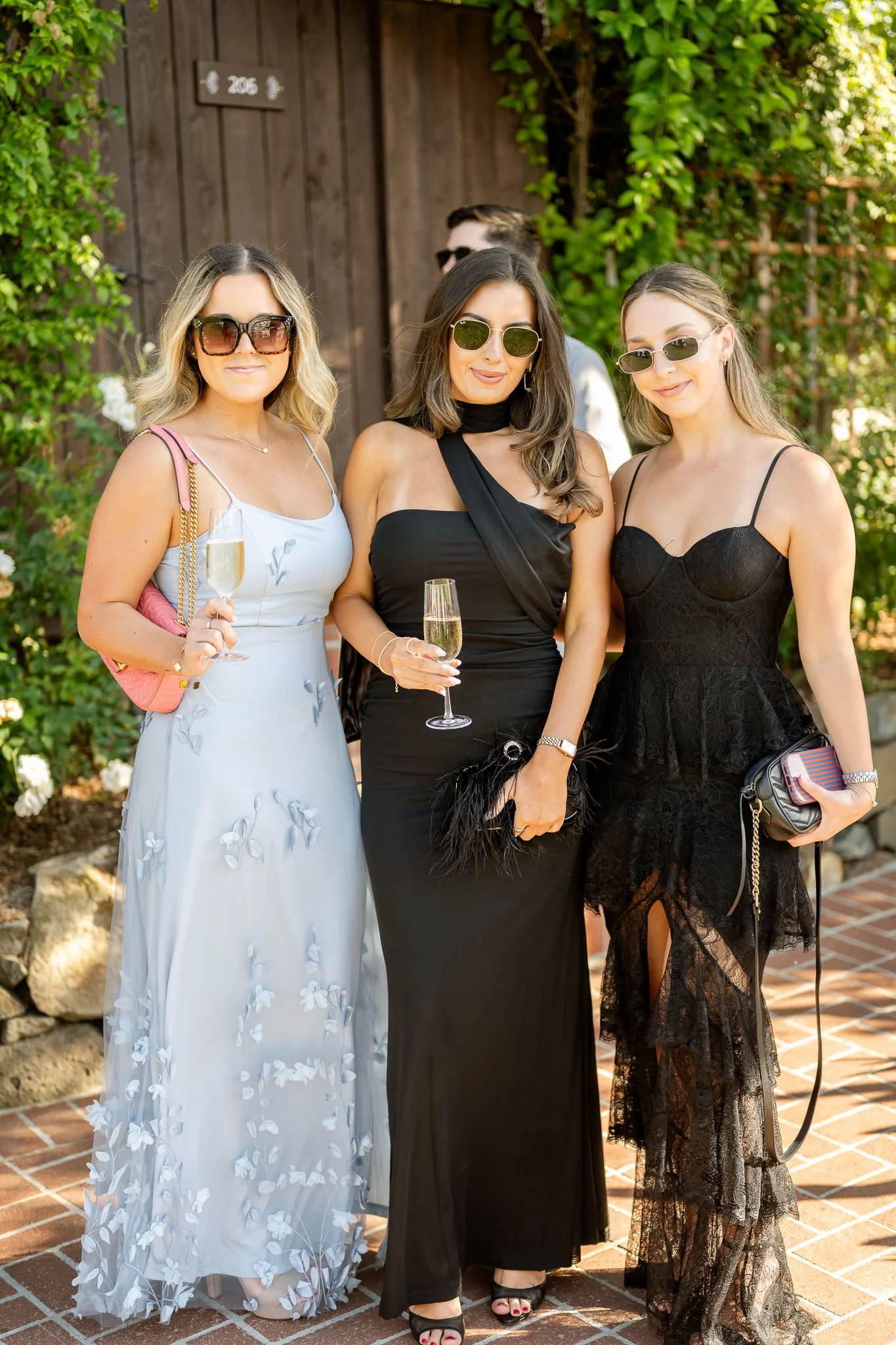 wedding-guests-welcome-drinks-pre-ceremony-oc-1.jpg