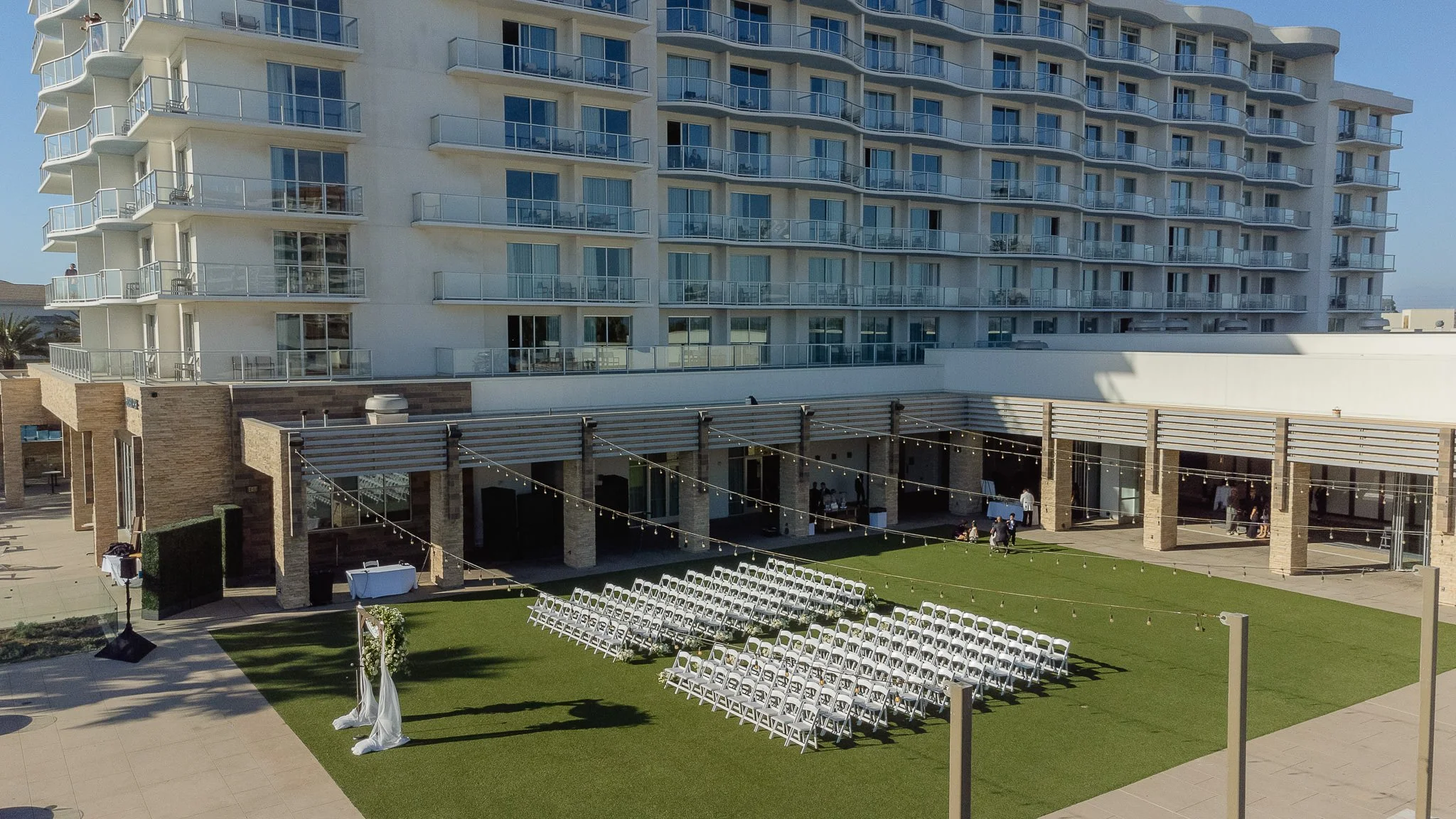 pasea-hotel-ocean-lawn-wedding-ceremony-huntington-beach-2.jpg
