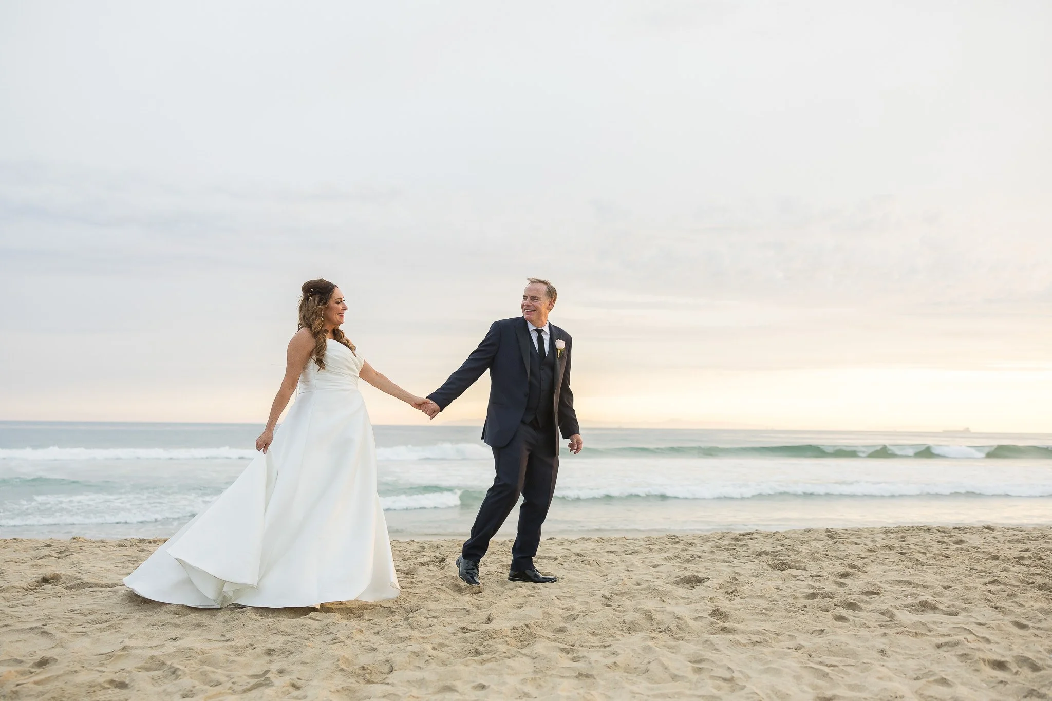 pasea-hotel-huntington-beach-pier-wedding-portraits-2.jpg