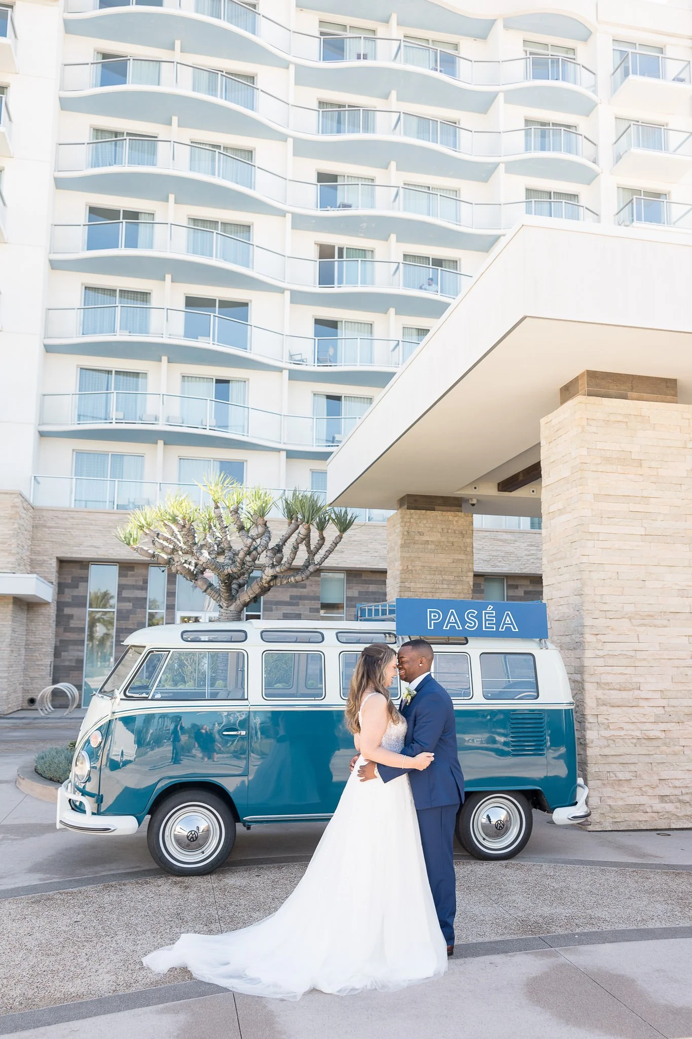 pasea-hotel-architecture-exterior-wedding-couple-3.jpg