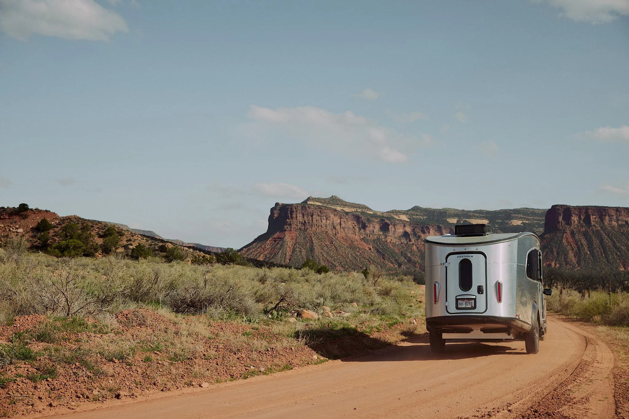 23_04_18_REI_AIRSTREAM_DL_03575 1.jpg