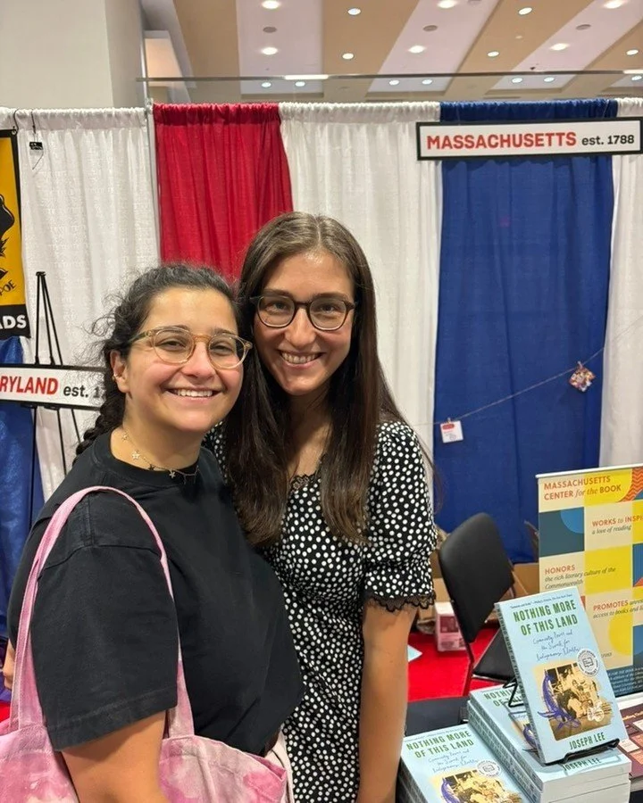 We had so much fun at National Book Fest this year! Thanks to all the readers who stopped by our booth, we loved getting to meet you!

#natbookfest @librarycongress