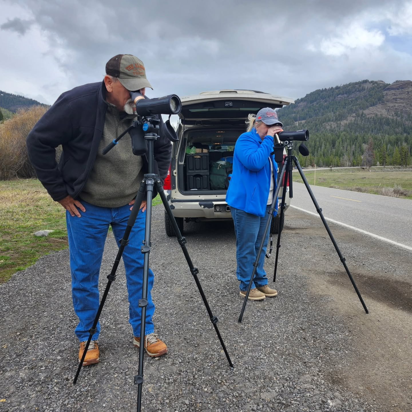 Happy Earth Day from Yellowstone! Seeing five bears, thundering hot springs, and two bison calves was an epic Earth Day experience! 

Thank you, Mother!

#yellowstonehikingguides #earthday #Yellowstone #motherearth #yellowstonenationalpark

@mavenbui