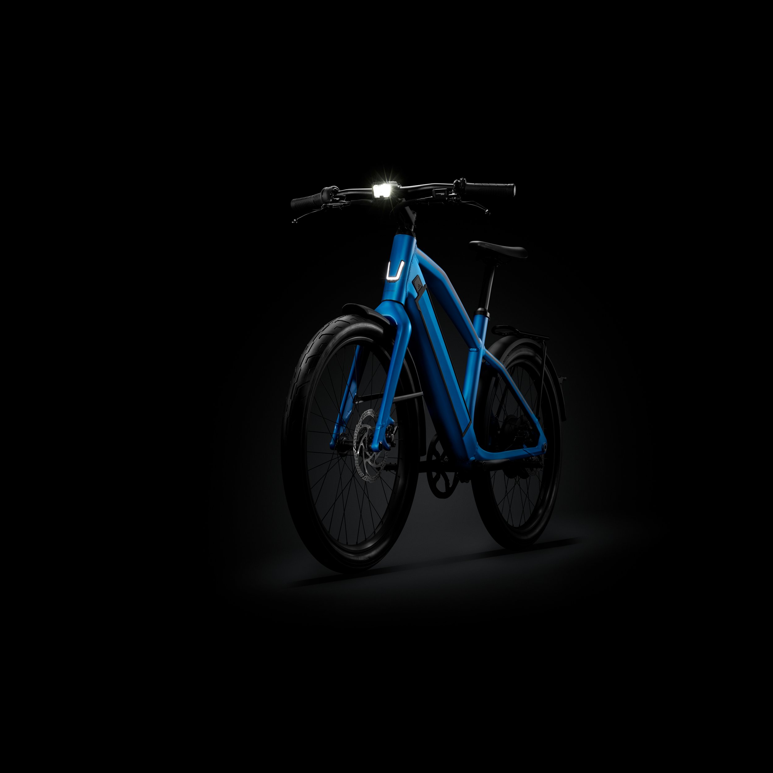ST2_Mood3_4FrontBlue090620_01-high.jpg