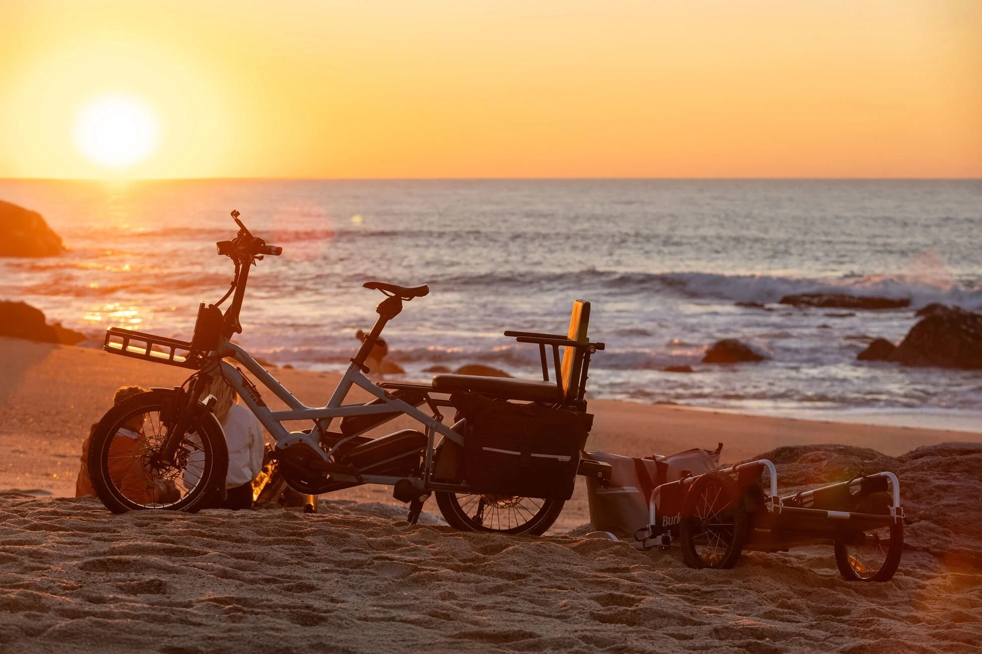 forwards-electric-cargo-bike-southampton-tern-gsd-gen-3-family-lifestyle-002.jpg