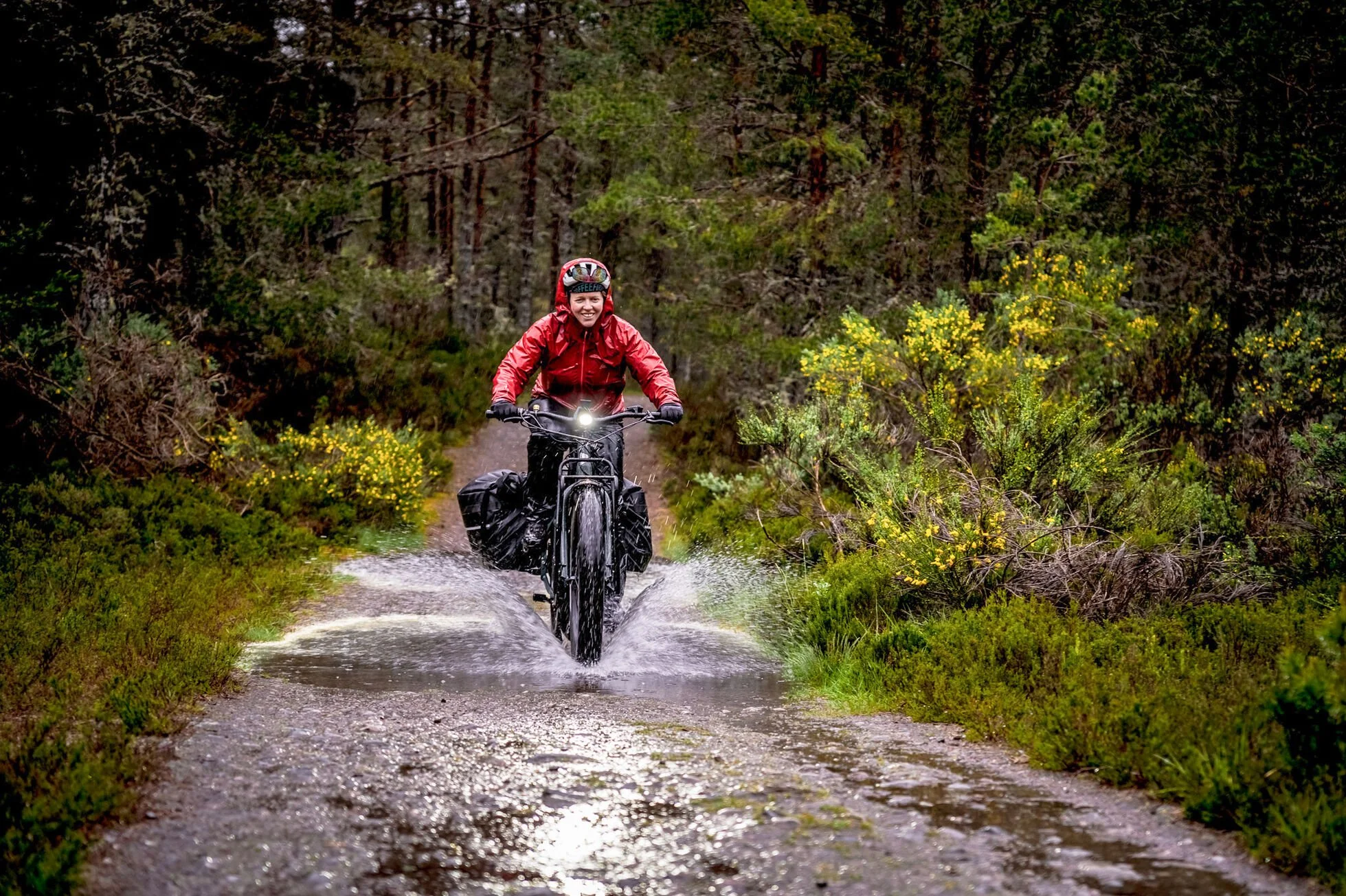forwards-electric-southampton-tern-orox-adventure-cargo-bike-Orox-ChasingRainbows-MarkusStitz-103.jpg