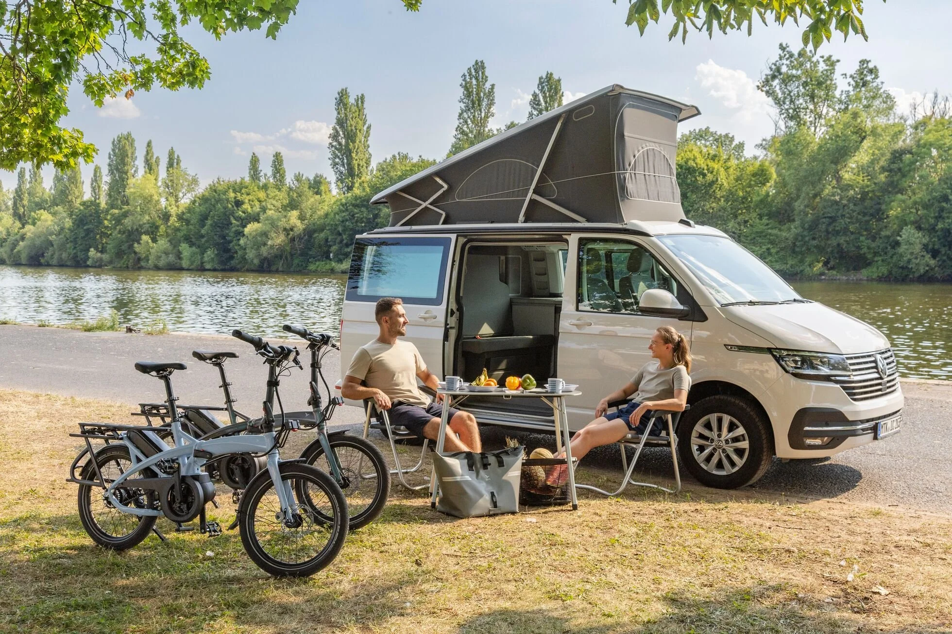 forwards-electric-southampton-tern-vektron-gen-4-folding-electric-bike-25-TN-photo-Vektron_G4-lifestyle-adventure-9392 - Tern-web.jpg
