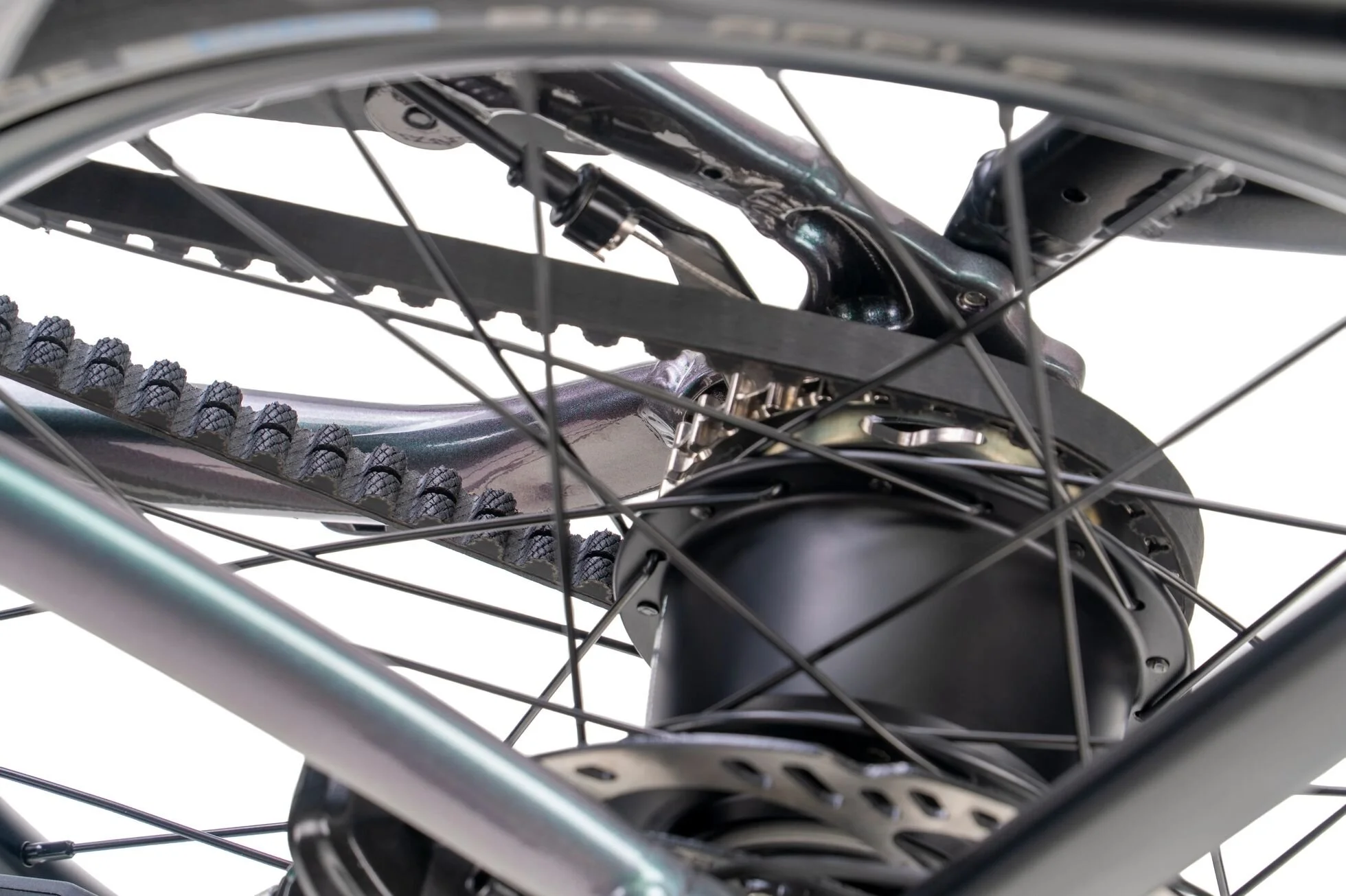 forwards-electric-southampton-tern-vektron-gen-4-folding-electric-bike-TN-photo-Vektron_P5i-gen4-belt-drive.jpg - Tern-web.jpg