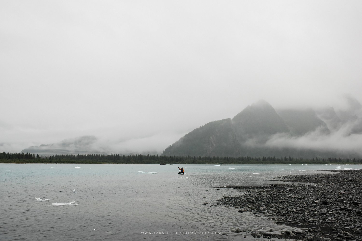 Tara_Shupe_Photography_Female_Photographer_Photographer_International_Women_Empowerment_Films_Ngo_Storytelling_Bear_Glacier_Alaska016.jpg