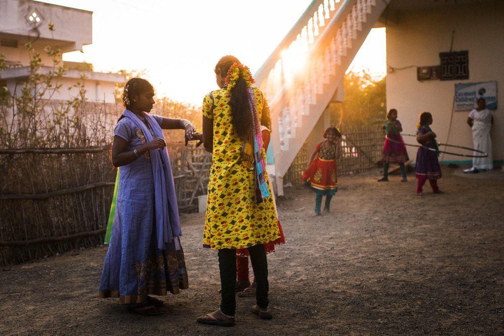 TaraShupe_Photography_Humanitarian_Photographer_Female_Storyteller_NGO_WomenFilmmakers_onehometengirls023.jpg