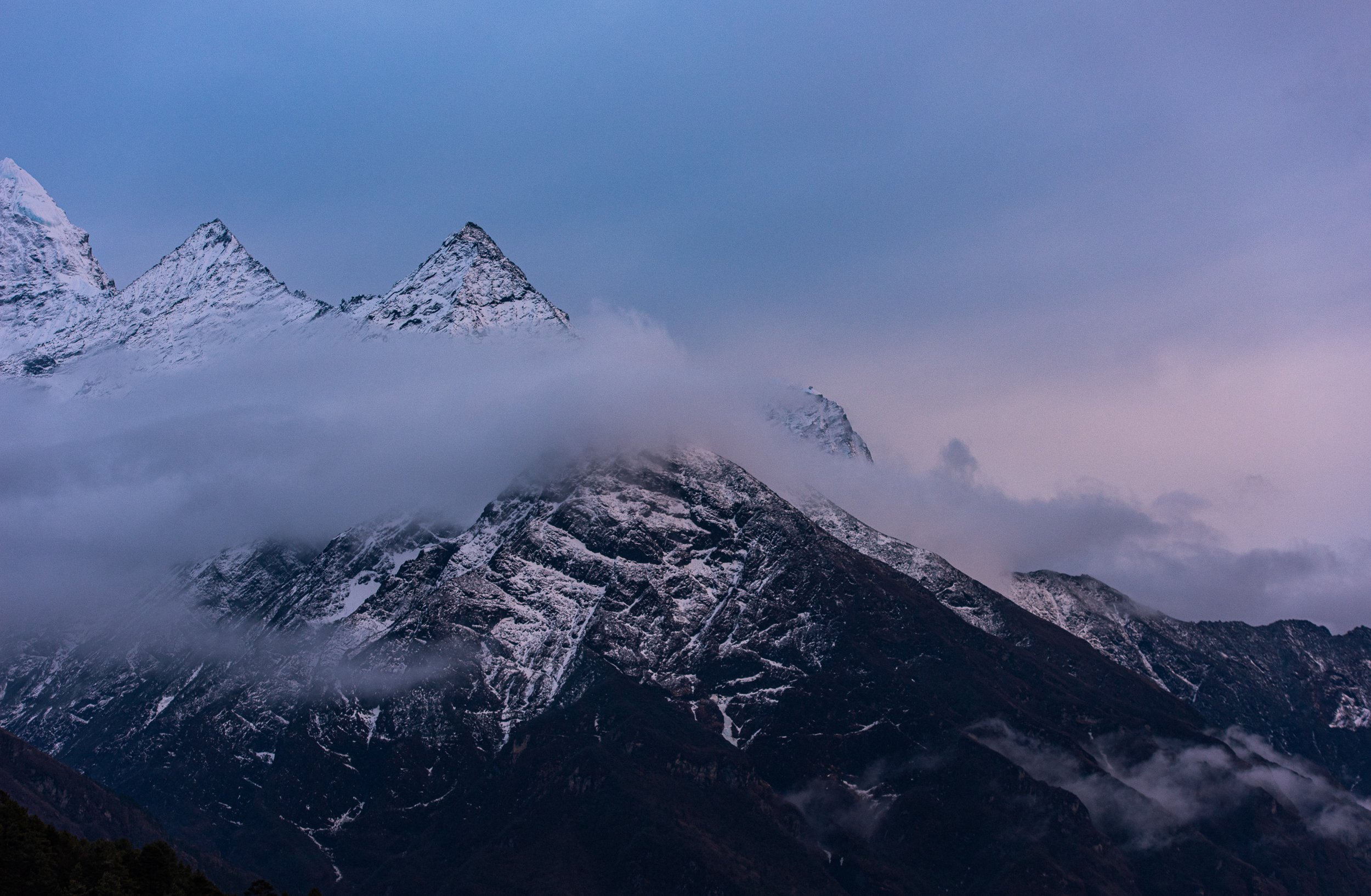 TaraShupe_Photography_Humanitarian_Photographer_Female_Storyteller_NGO_WomenFilmmakers_Trek-for-girls-mount everest077.jpg