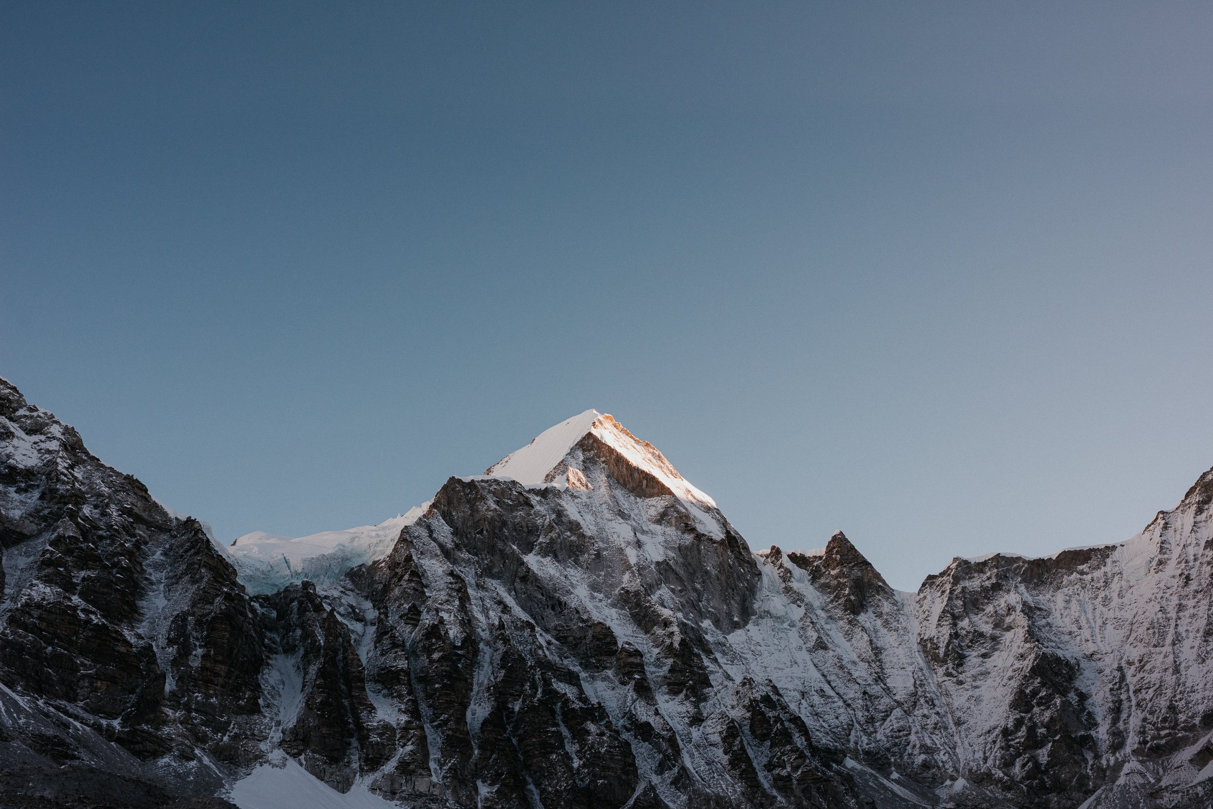 TaraShupe_Photography_Humanitarian_Photographer_Female_Storyteller_NGO_WomenFilmmakers_Trek-for-girls-mount everest160.jpg