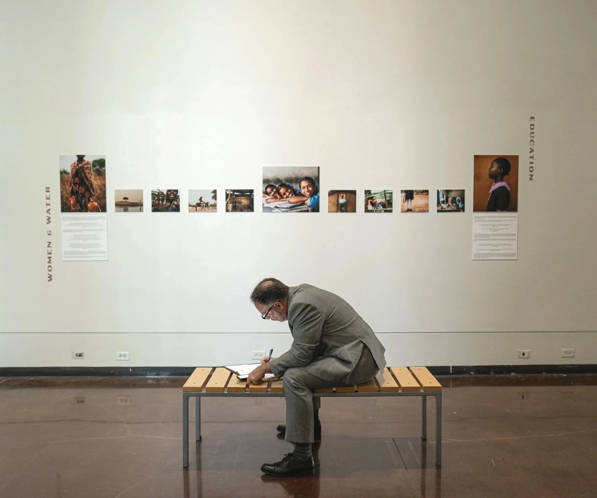 TaraShupe_Photography_LetHerDream_Art_Exhibition_005.jpg