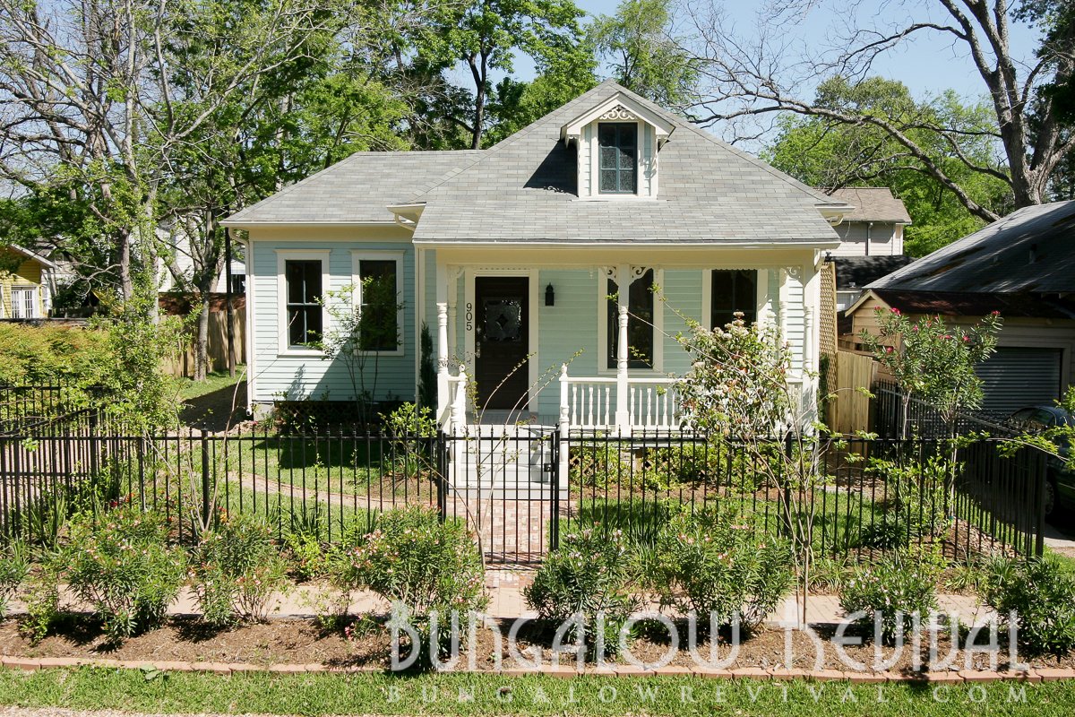 Victorian Cottage - Heights Holiday Home Tour 2006
