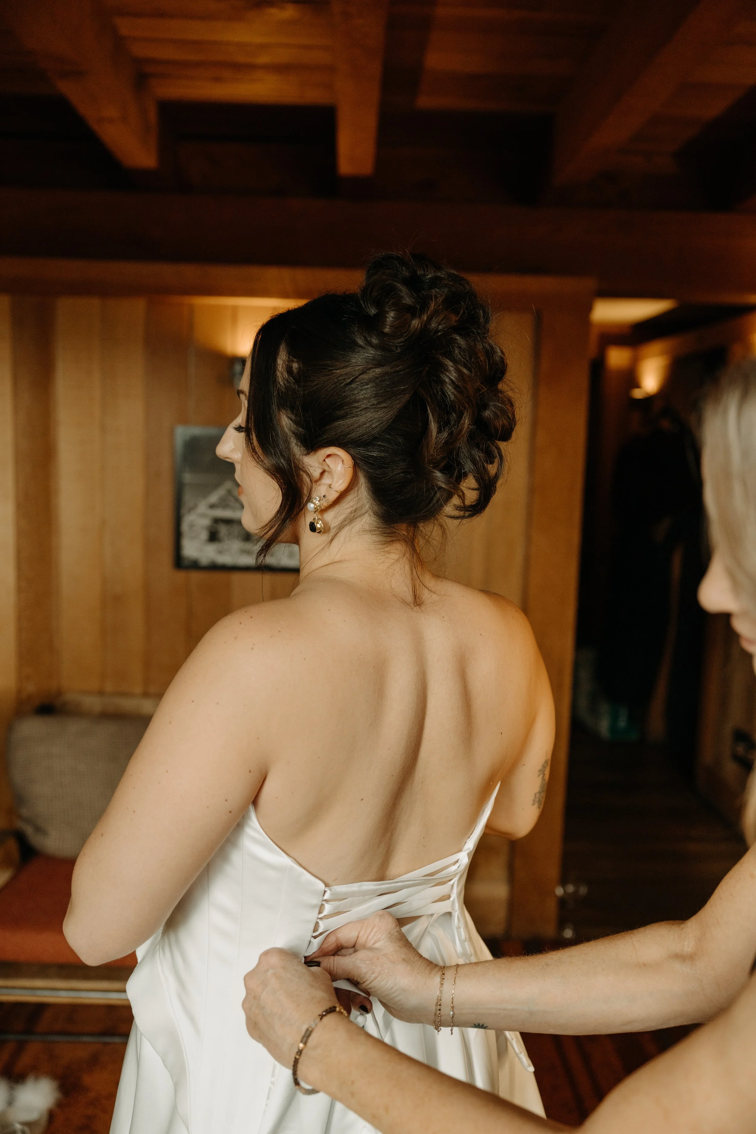 elena-popsecu-photo-mount-hood-timberline-silcox-hut-wedding-r+n-4765-2.jpg