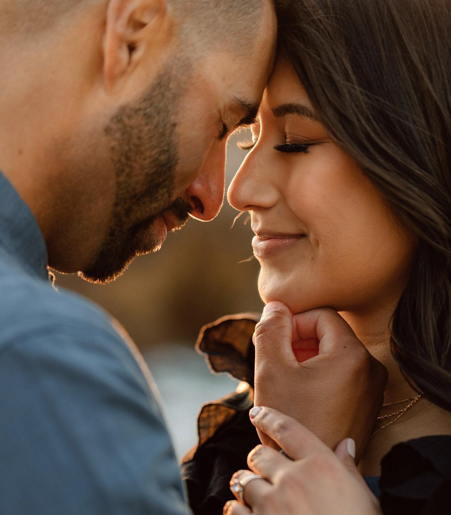 Golden hour glow 💕
.
.
#mcalderonphoto #sanfranciscoengagement #sanfrancisco #sanfranciscoportraitphotographer #sanfranciscoweddingphotographer #sanfranciscoengagementphotographer #engagementphotos #beachengagementphotos #napavalleyphotographer #nap