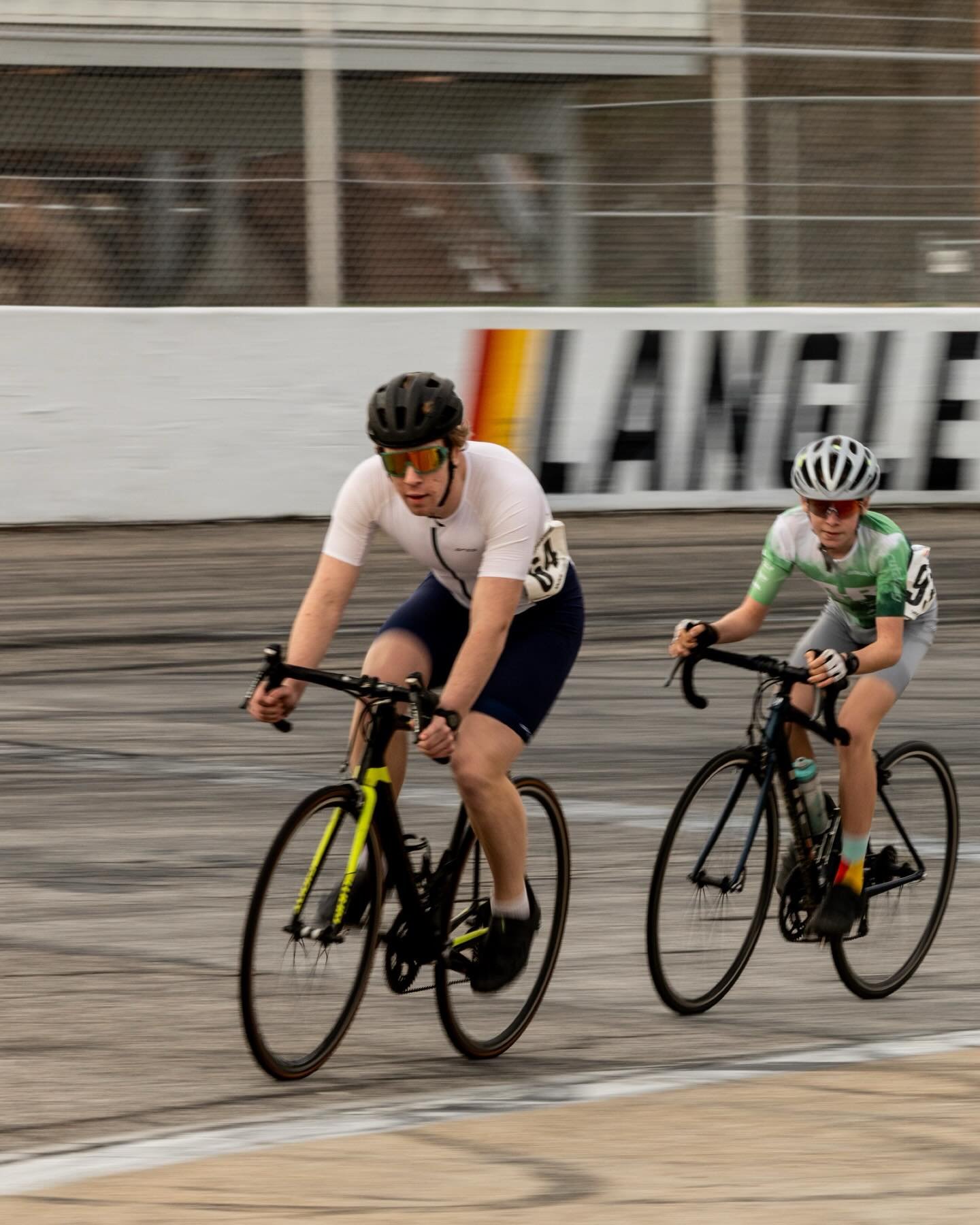The future is bright! 

Good turnout of junior racers this year including many first timers. We hope to see them back at more series events.

#thrcycling
#vaca
#virginia
#crit
#criterium