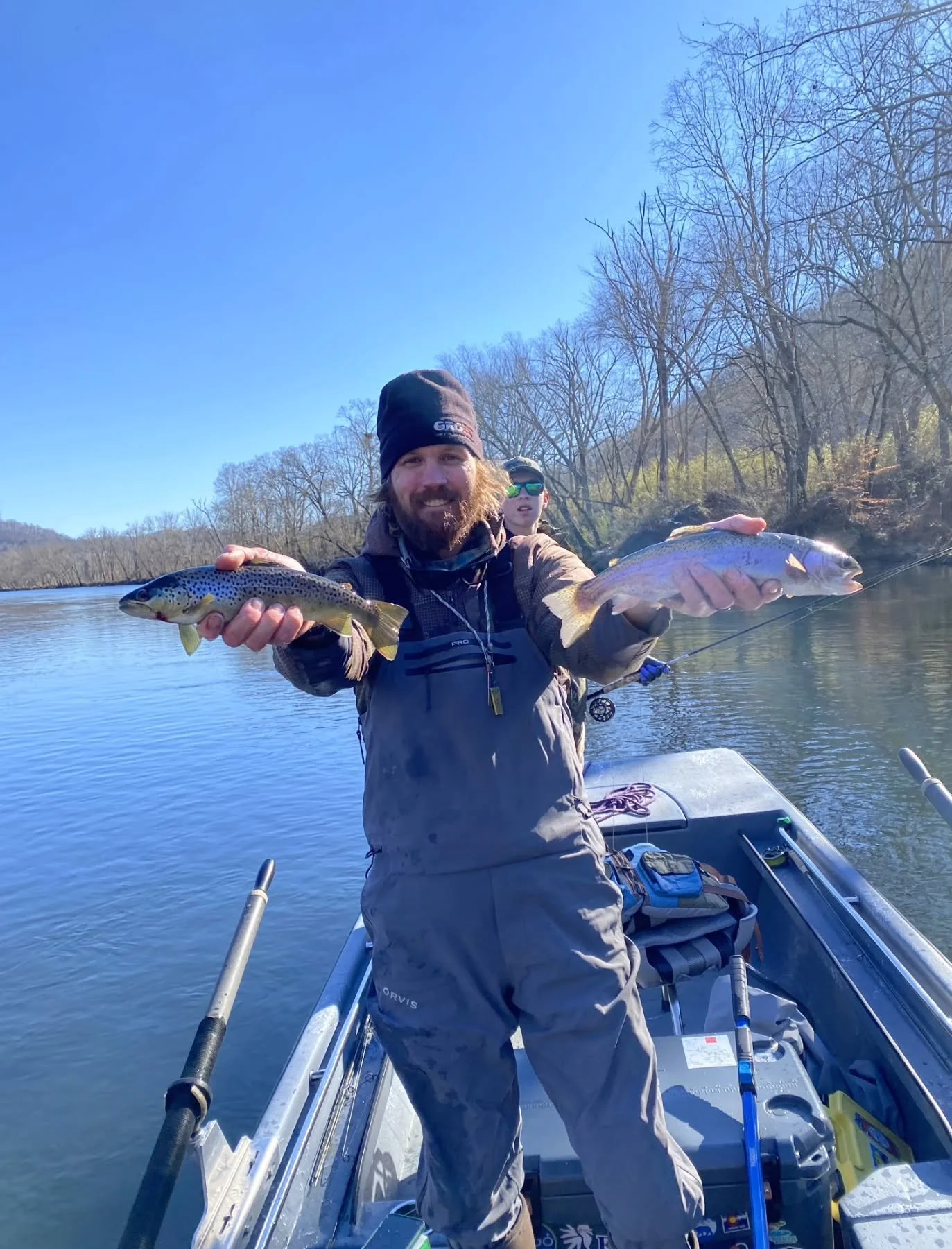 My favorite time to fish is here! Warm food, hot coffee, low crowds and a hot bite makes for a great day of fishing!

#flyfishing #middletennessee #dryflyfishing #streamerfishing #nymphfishing #nashville #knoxville #chattanooga #louisville #troutfish