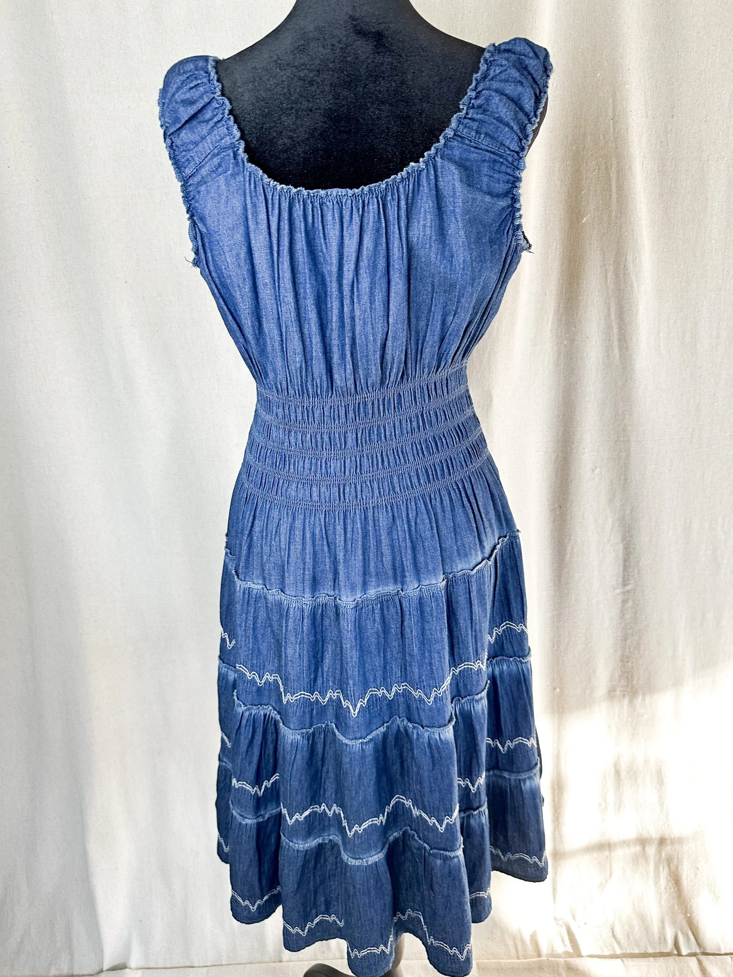 white christmas dresses DIZZY-LIZZIE Miami Midi Dress main image 0