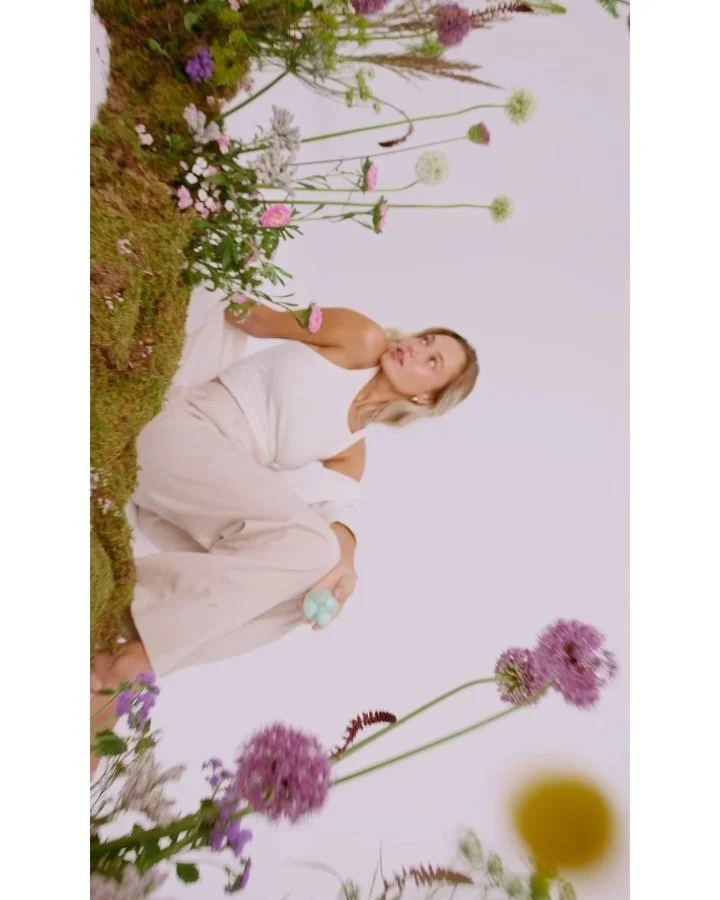 creative direction for branded content for @ninaricci Nature Perfume w/ @mariaamarti_ @aitanaasoriano @carlotaweberm &bull; 2023

agency @franca.studio 
director + producer @merolabr.collective 
dop @guillevazquezd 
camera op. @jor__martinez 
flower 