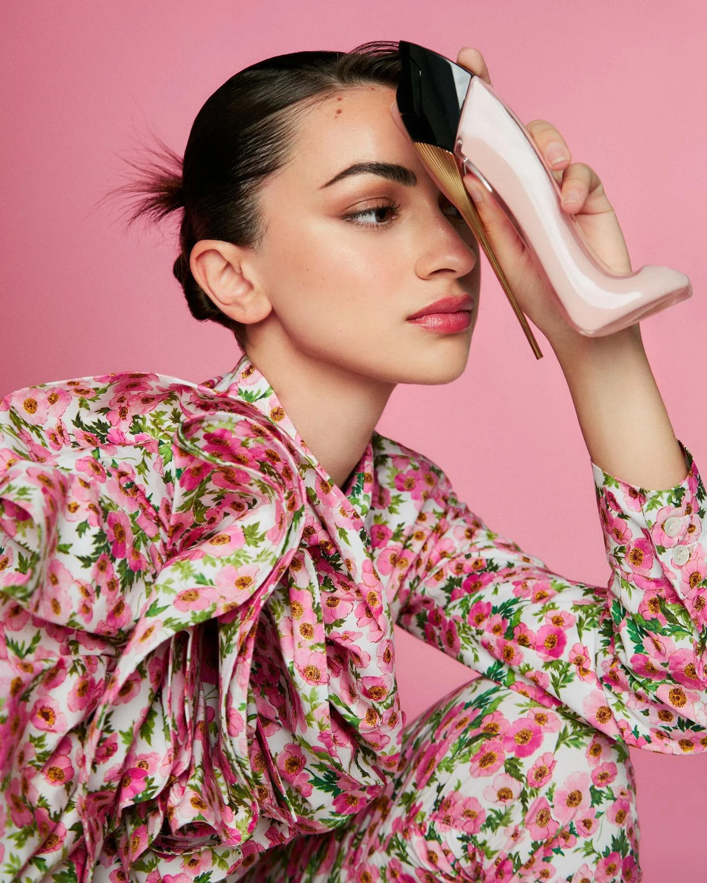 creative art direction for @carolinaherrera &bull; 2023 

agency: @franca.studio 
creative Producer: @merolabr.collective 
photographer: @jor__martinez
photographer assist: @henardetorres 
photo edit: @henardetorres
muah: @go_paul_