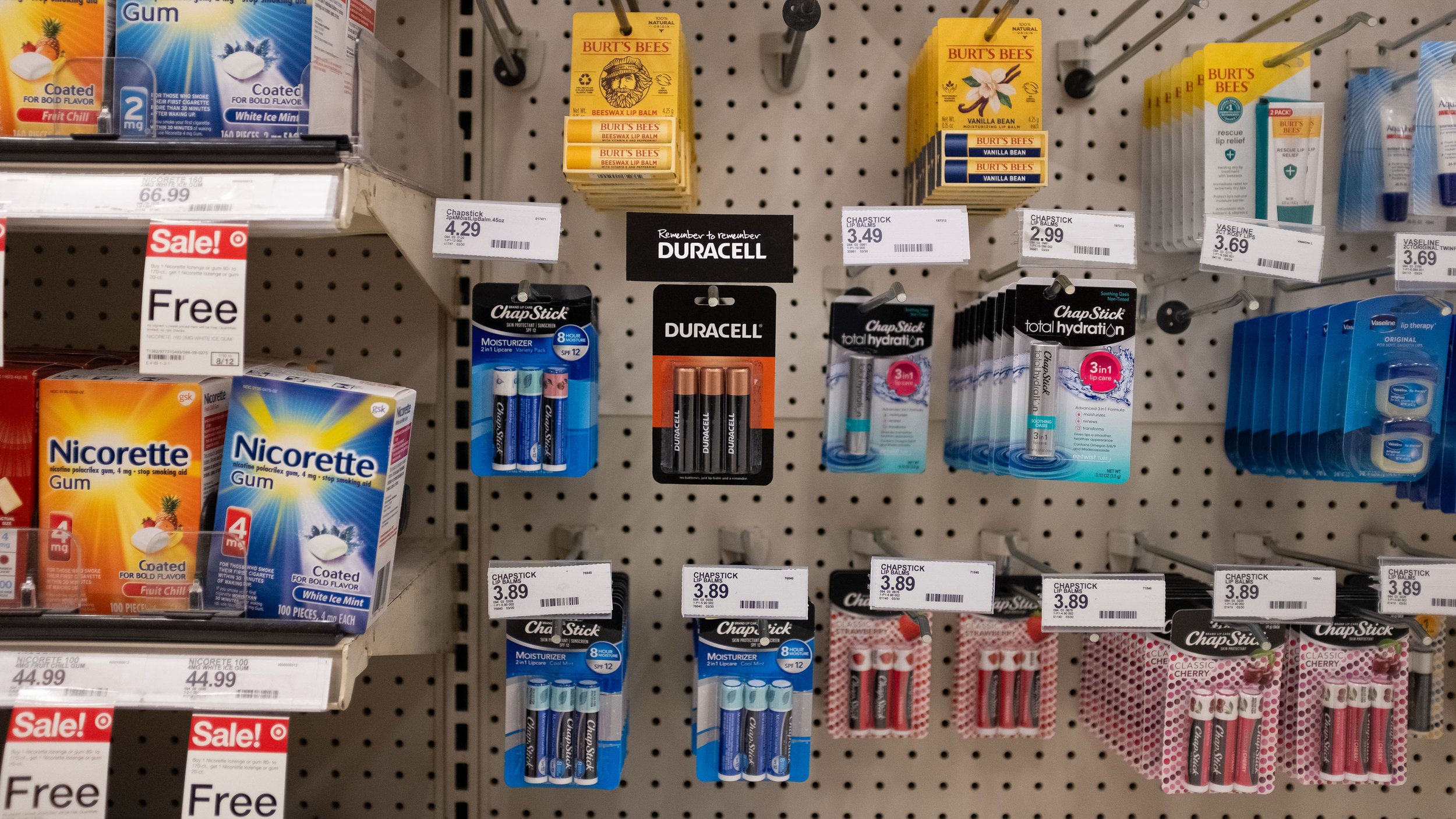 STORE_CHAPSTICK_DURACELL_03.jpg