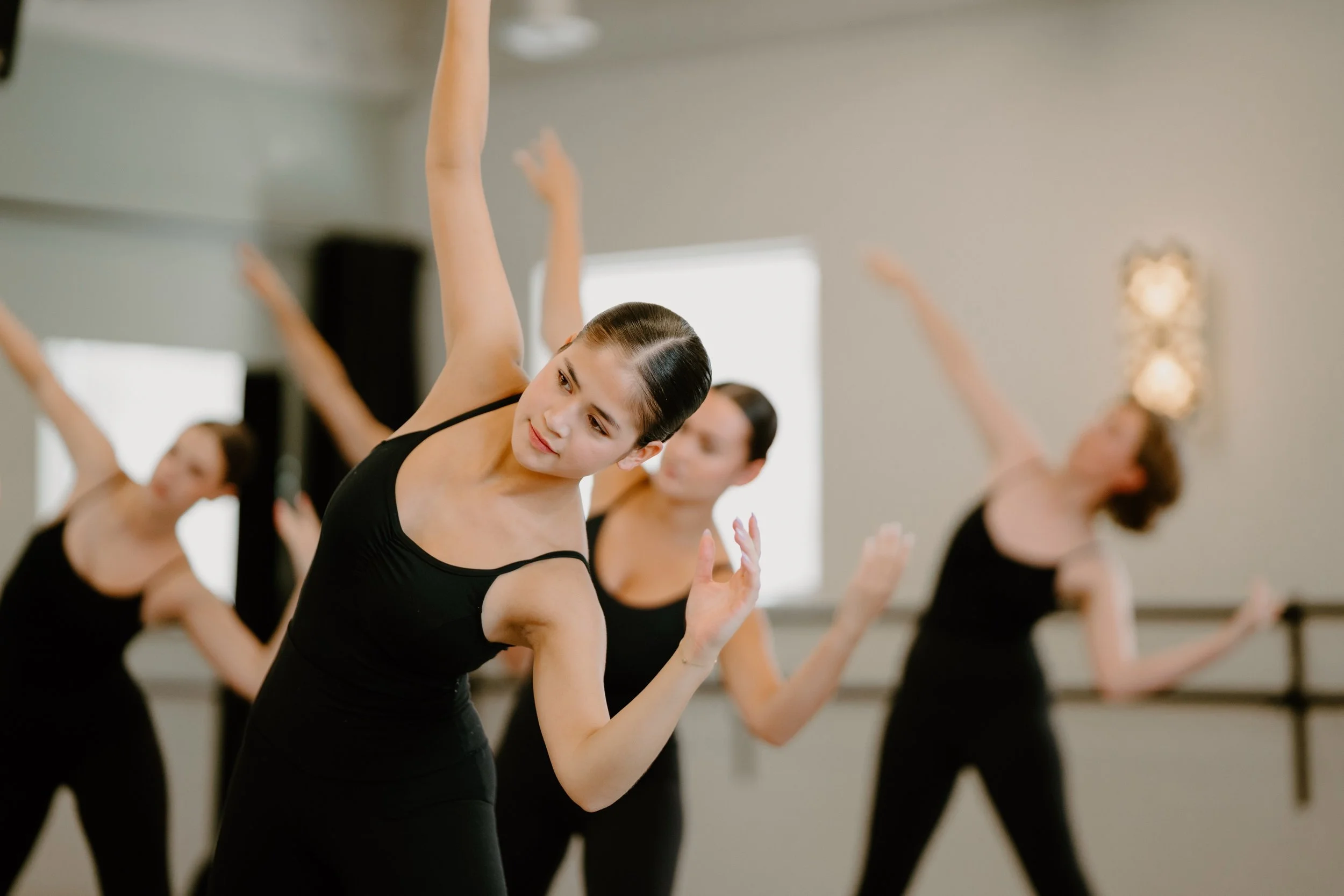 💫 MODERN + CONTEMPORARY | AGES 9 &ndash; PRE-PROFESSIONAL 

Find your movement. Find your voice. 

Our Modern + Contemporary program develops strength, musicality, artistry, and authentic movement through a variety of influential techniques and styl