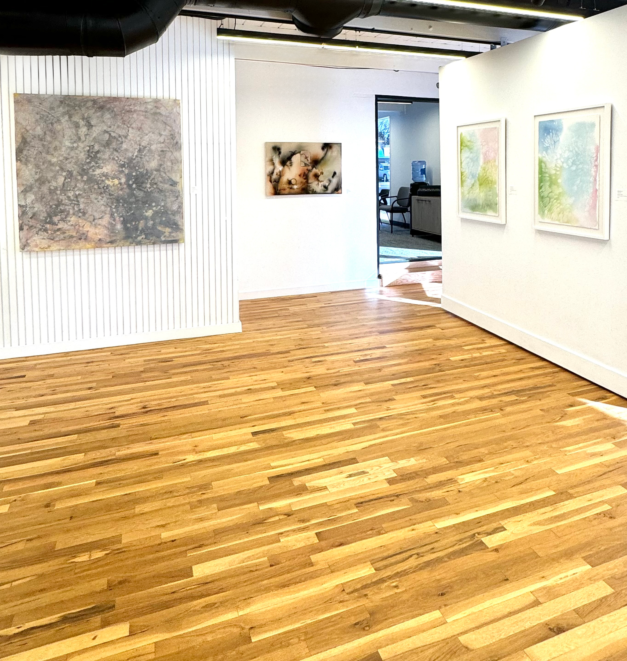 Gallery springtime view.png